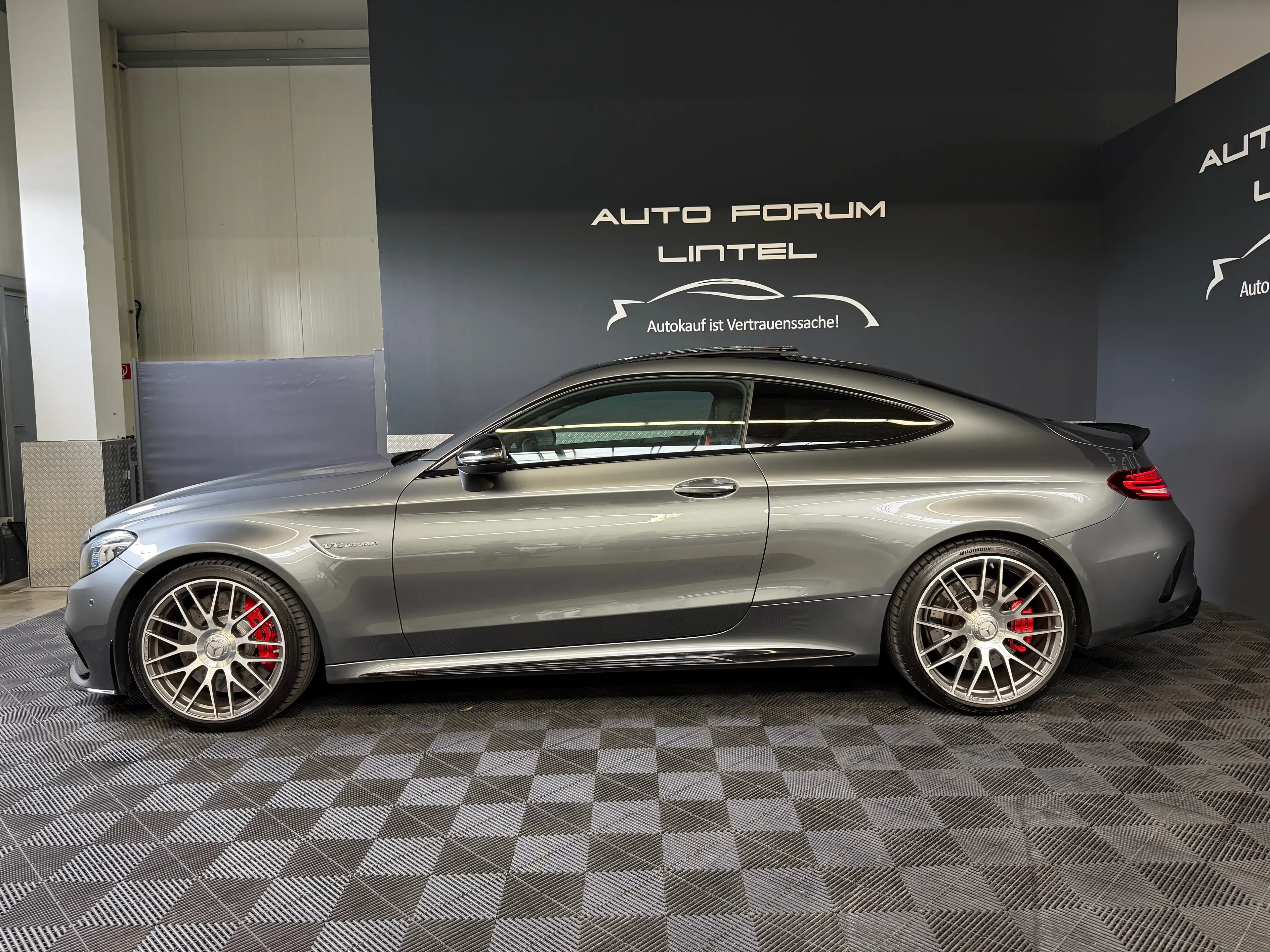 Mercedes-Benz C 63 AMG S Coupe-MULTIBEAM-PANO-KAMERA-DISTRONIC-KEYLESS — photo 3