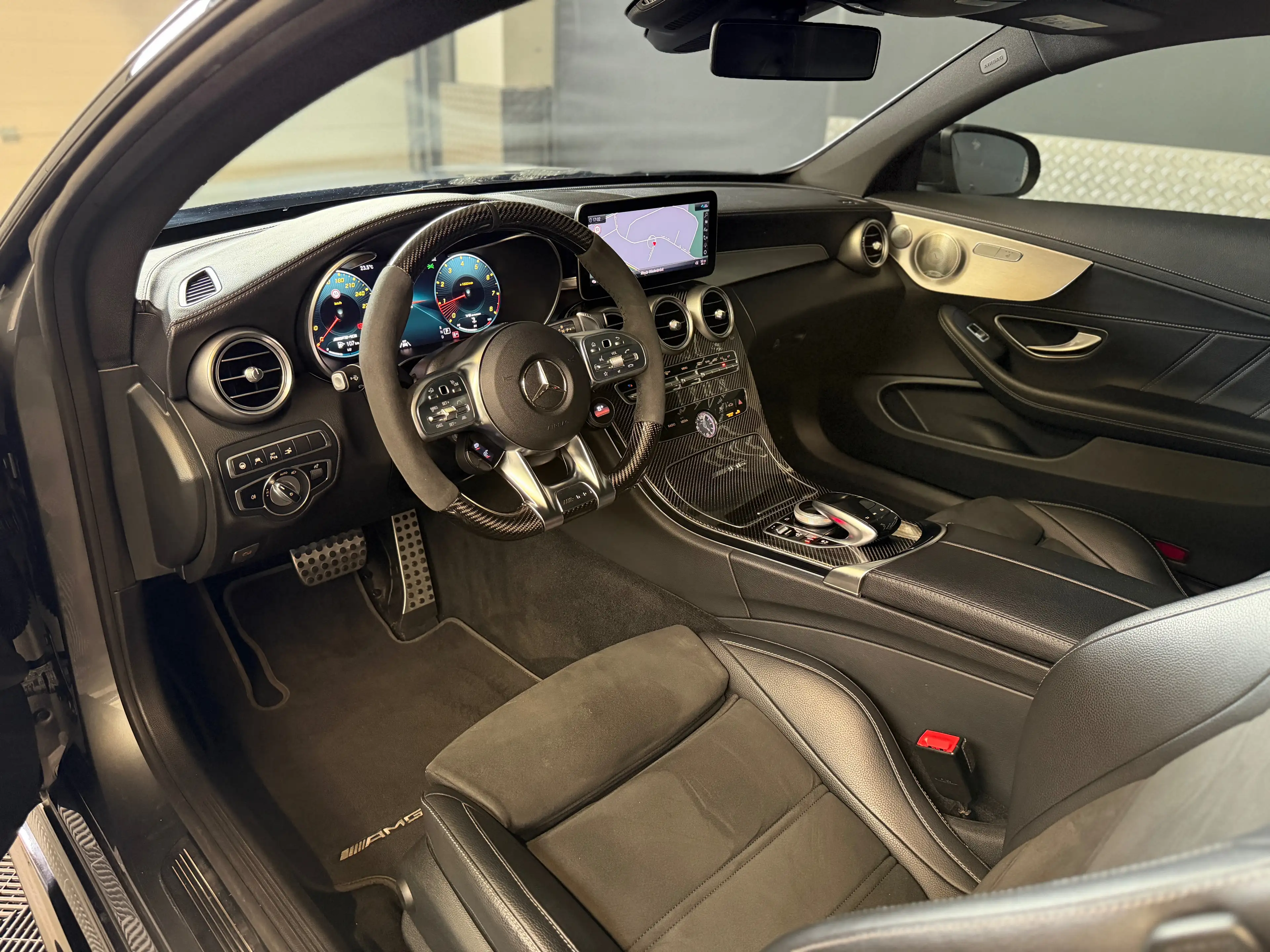 Mercedes-Benz C 63 AMG S Coupe-MULTIBEAM-PANO-KAMERA-DISTRONIC-KEYLESS — photo 11