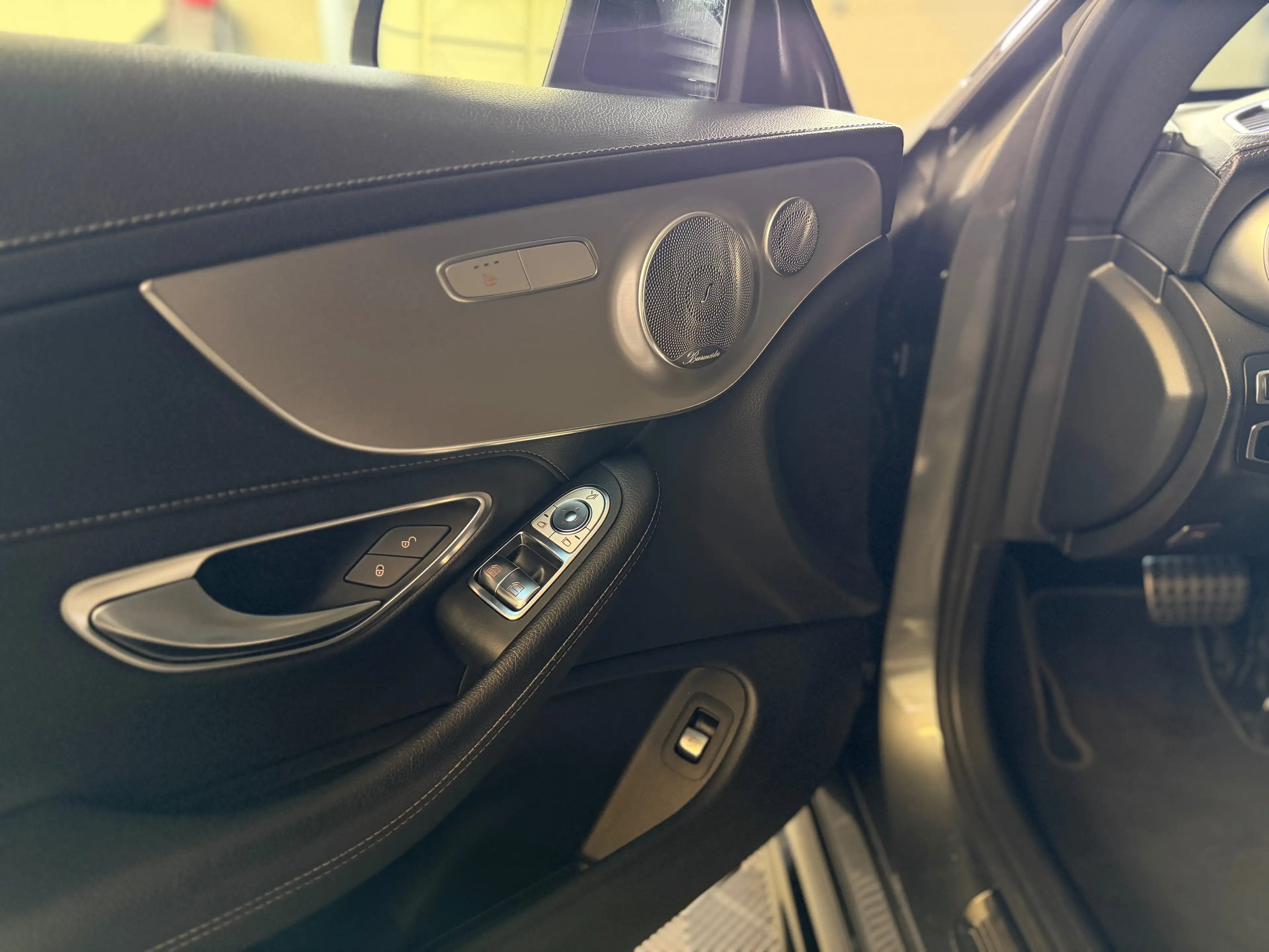 Mercedes-Benz C 63 AMG S Coupe-MULTIBEAM-PANO-KAMERA-DISTRONIC-KEYLESS — photo 12