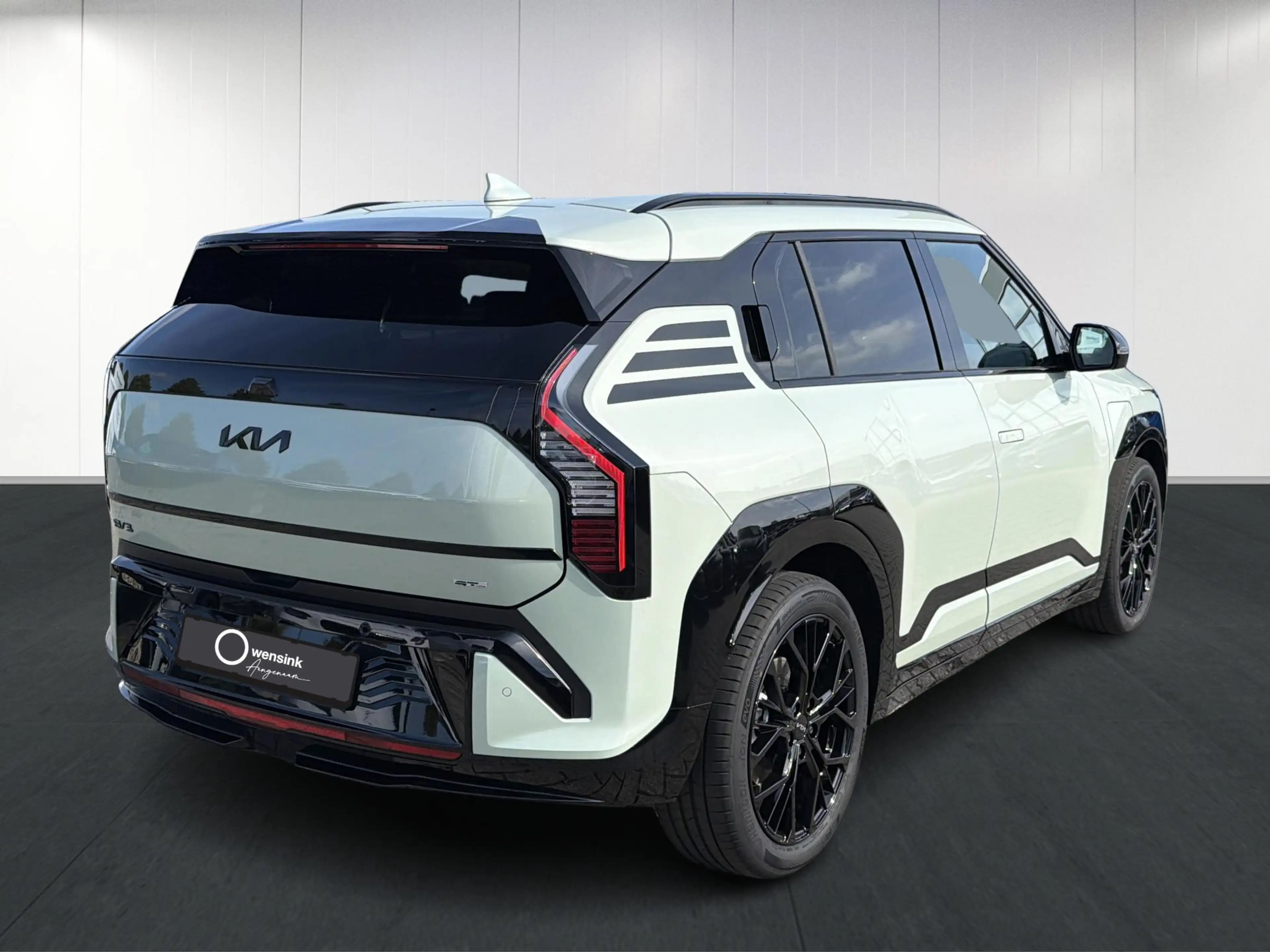 Kia EV3 GT-Line Business Edition 81.4 kWh | Black Edition — photo 2