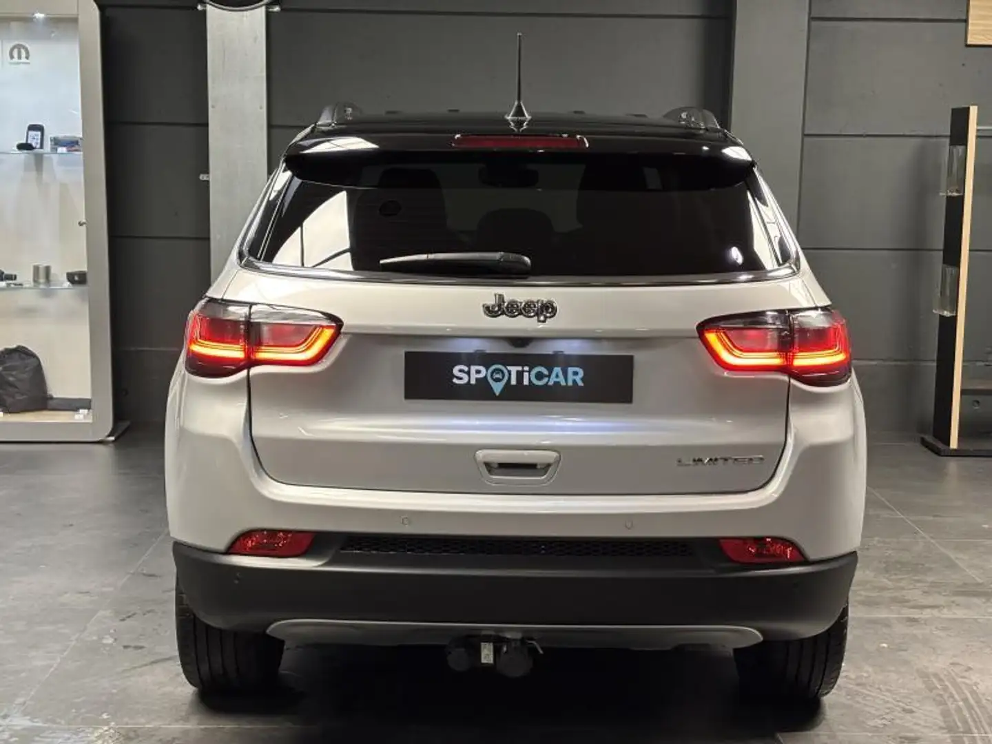 Jeep Compass LIMITED Grijs - 2