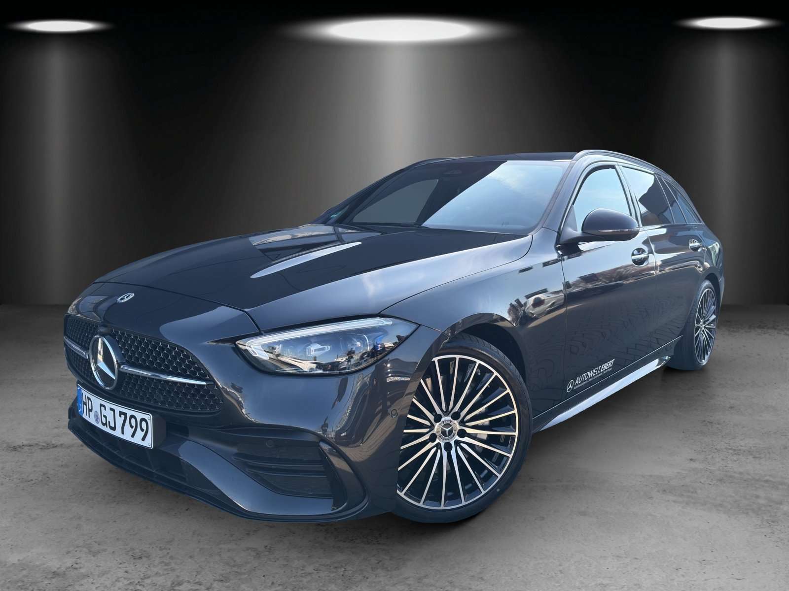 Second hand Mercedes Benz C-Class 300