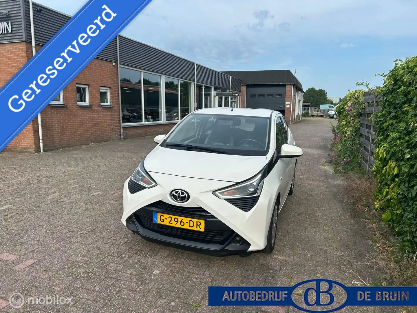 Toyota Aygo 1.0 VVT-i x-play Automaat Automaat Camera apple ca Blanc - 2