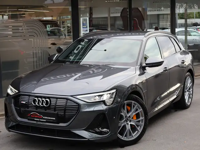Audi E-Tron view 2