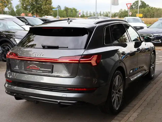 Audi E-Tron view 13
