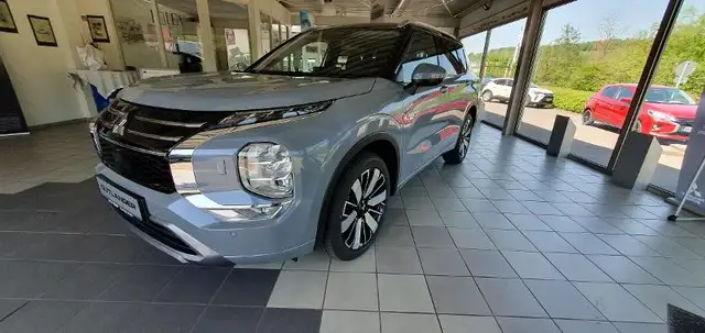 Mitsubishi Outlander 2.4L PHEV TOP LEDER/PANORAMADACH