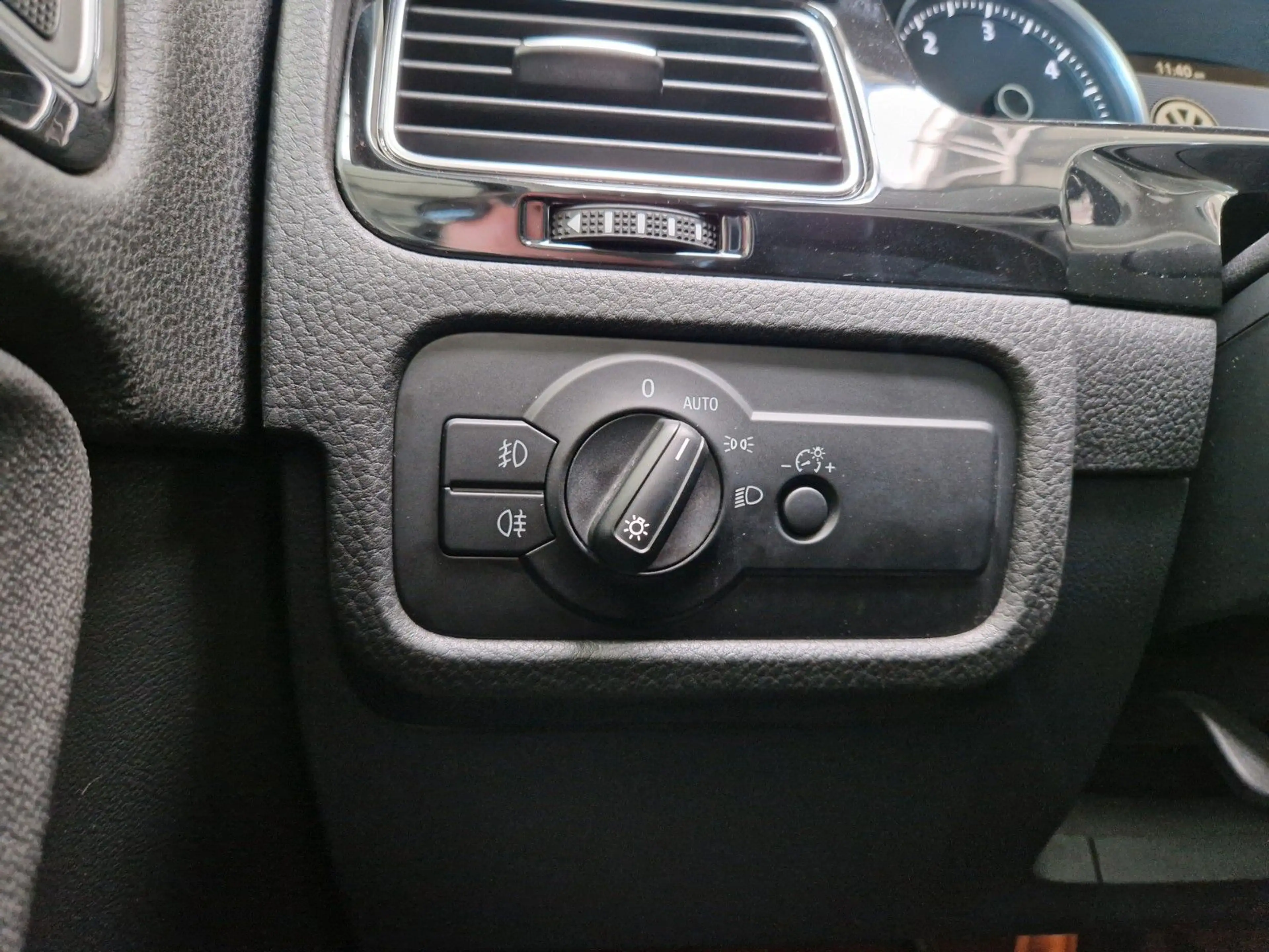 Volkswagen Touareg V6 TDI BMT 4Motion NAVI AHK 204PS — photo 19