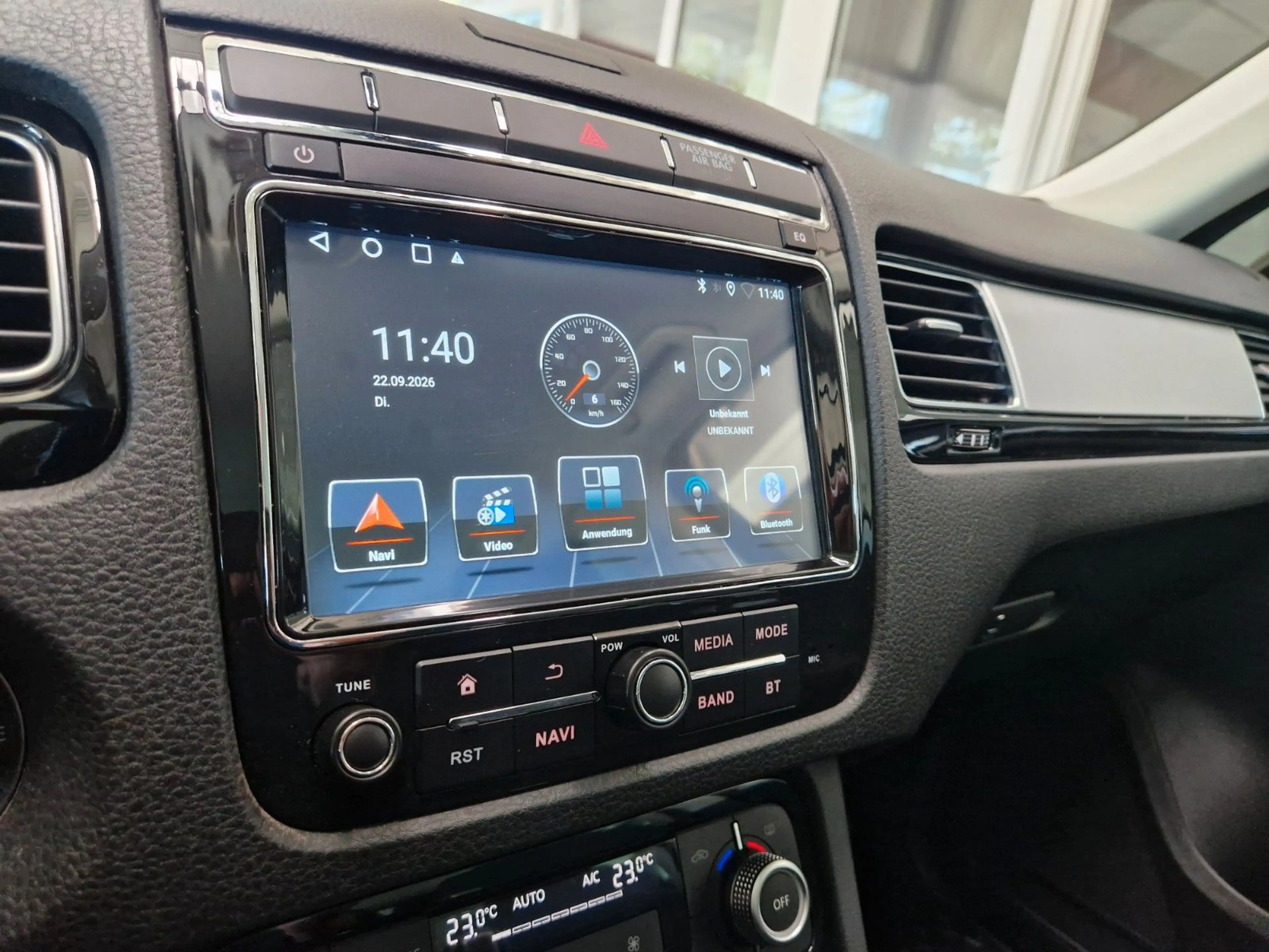 Volkswagen Touareg V6 TDI BMT 4Motion NAVI AHK 204PS — photo 22