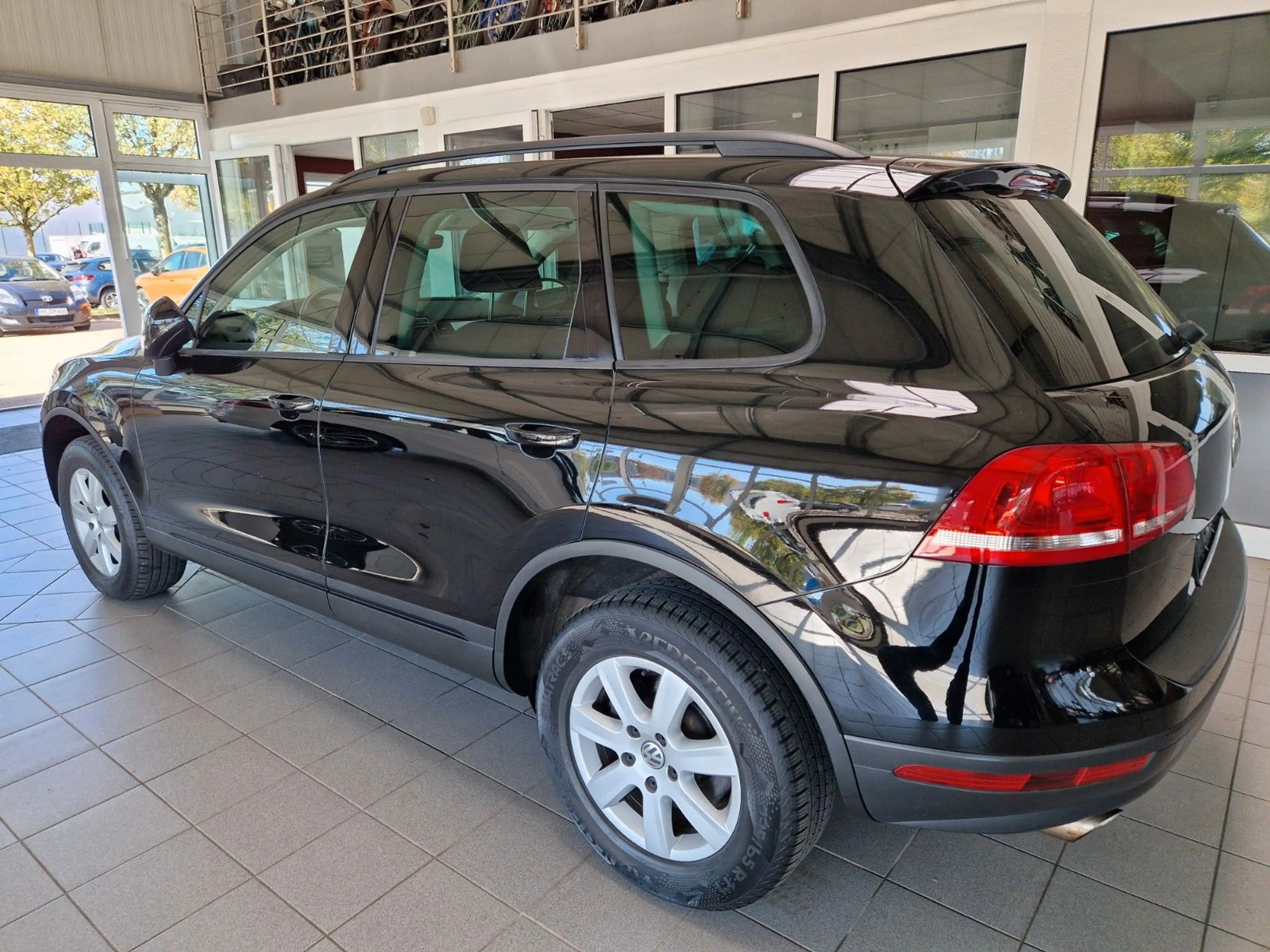 Volkswagen Touareg V6 TDI BMT 4Motion NAVI AHK 204PS — photo 2