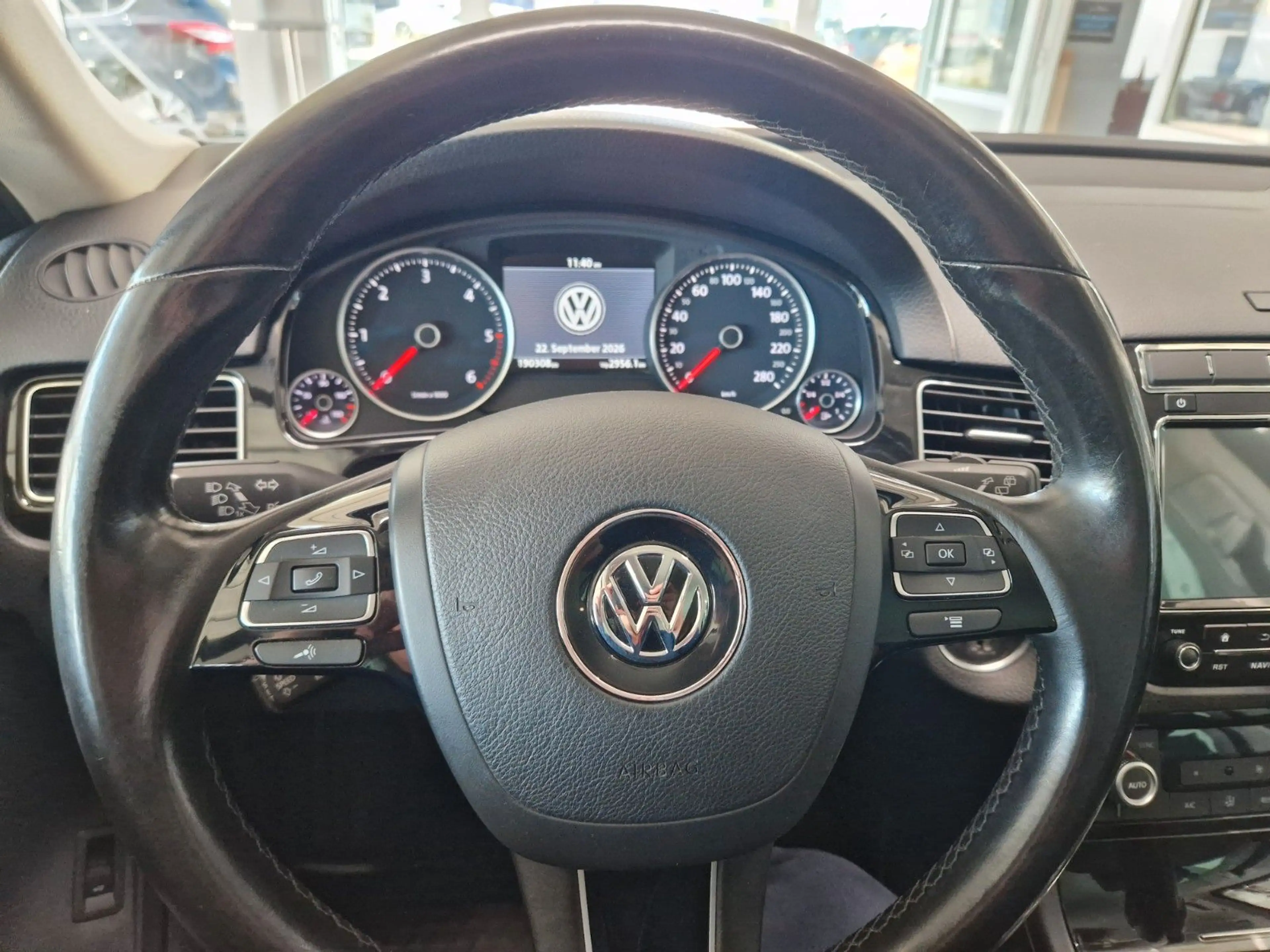 Volkswagen Touareg V6 TDI BMT 4Motion NAVI AHK 204PS — photo 20