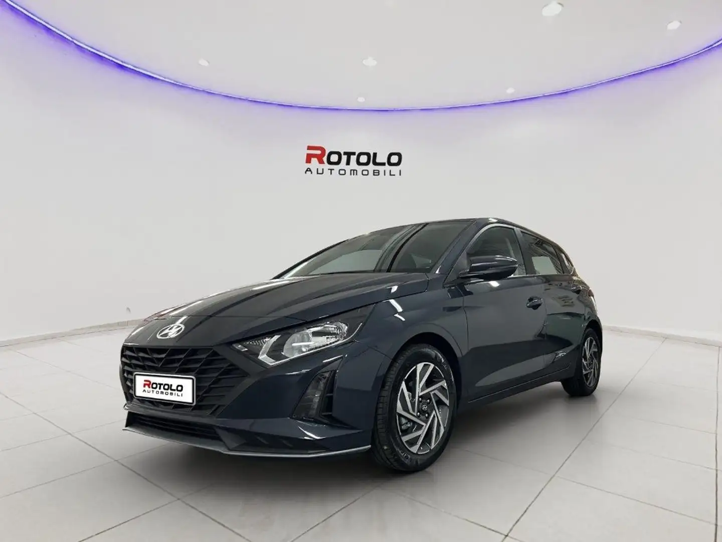 Hyundai i20 1.2 MPI MT GPL Connectline PROMO CAR SERENITY Grau - 2