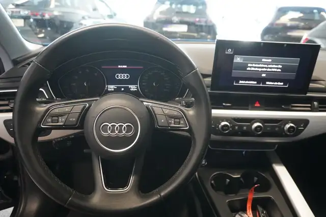 Audi A4 view 11