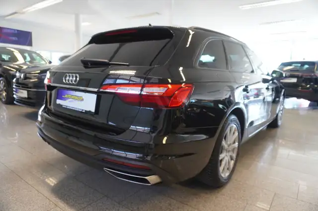 Audi A4 view 5