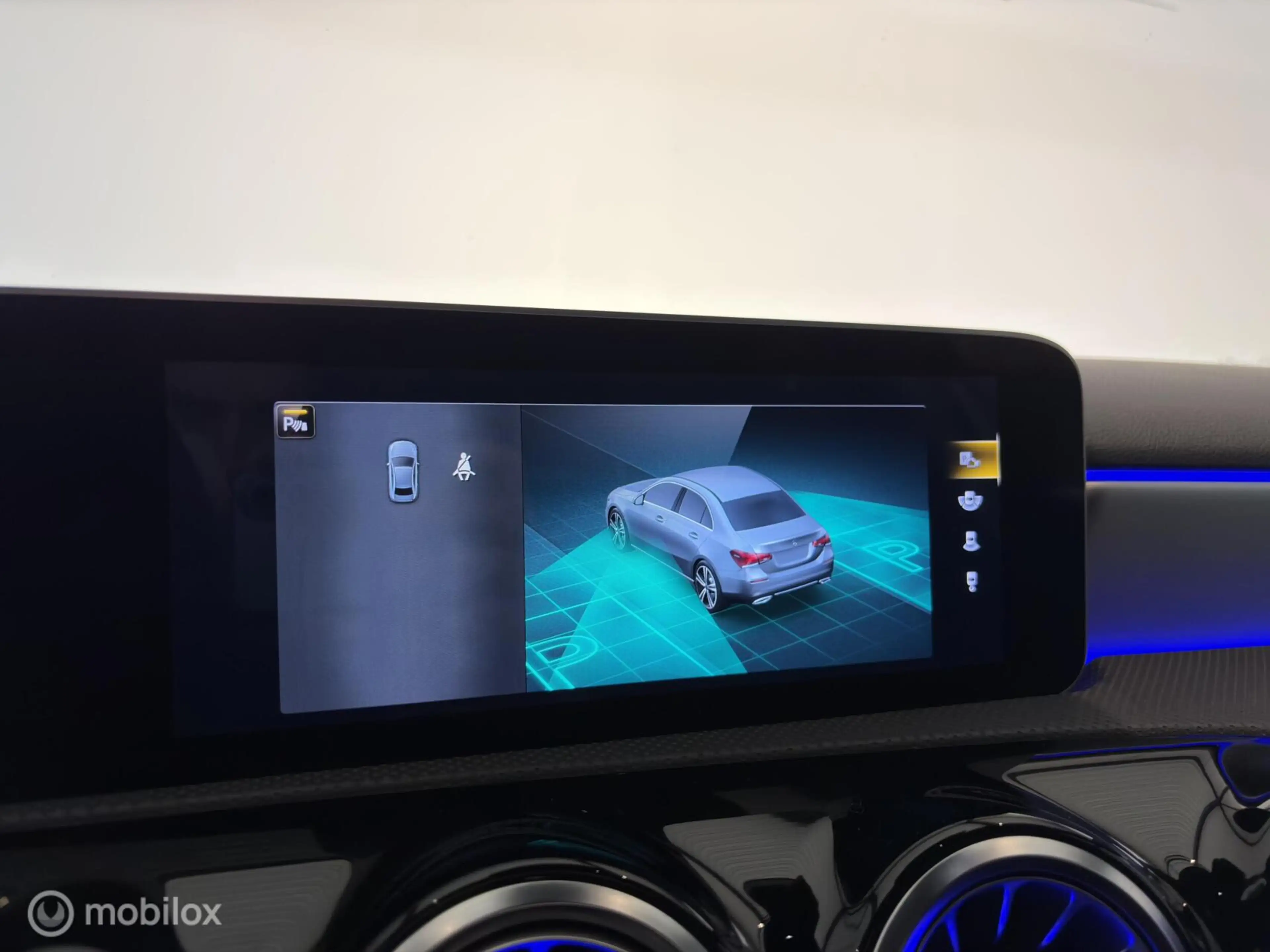 Mercedes-Benz A 200 Business Solution AMG — photo 15
