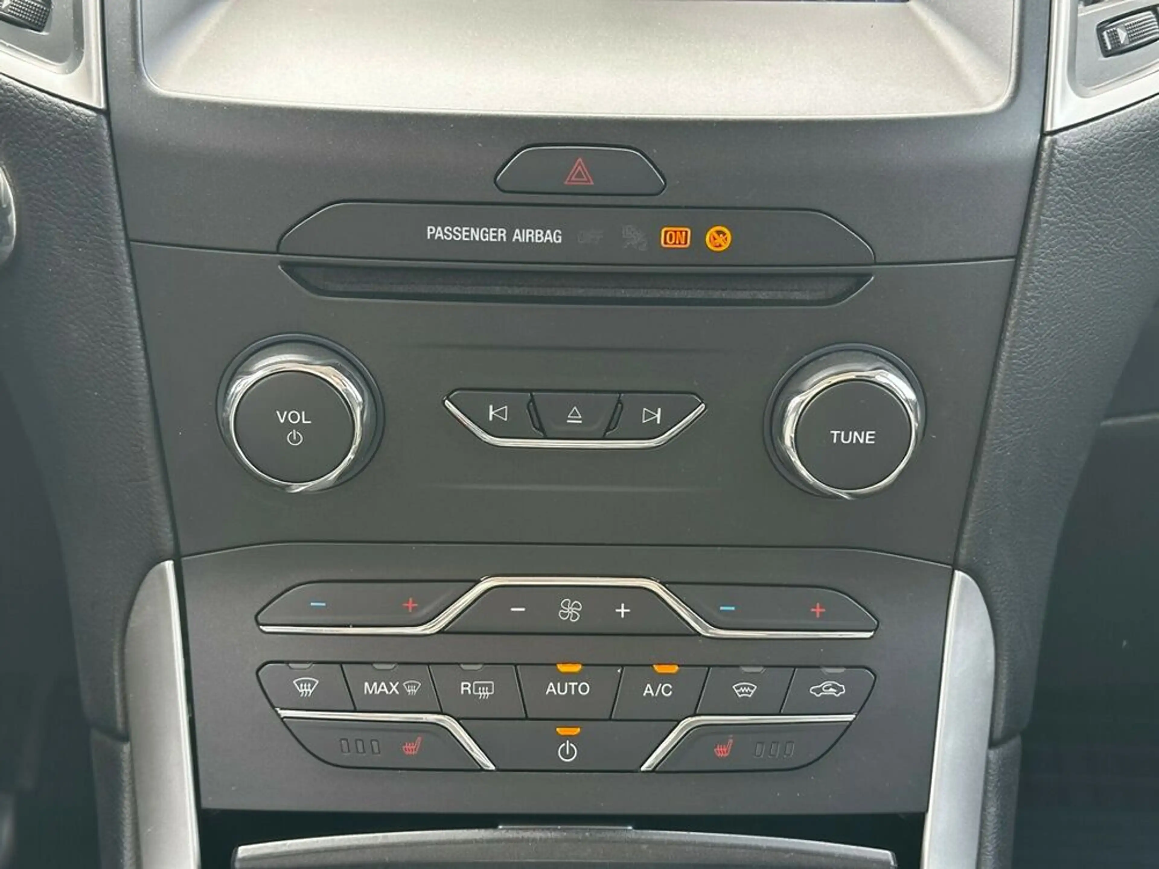 Ford Galaxy Business — photo 15
