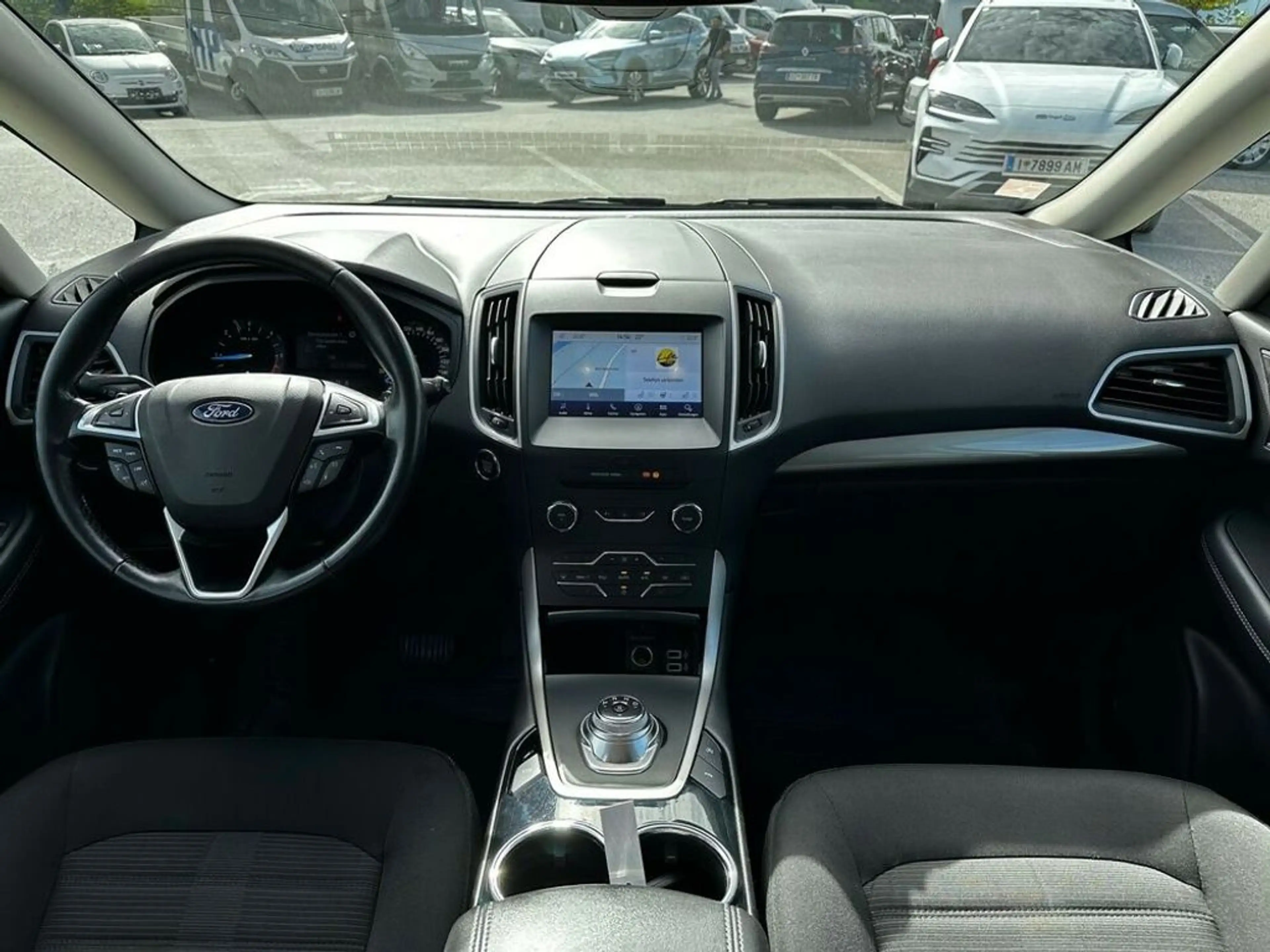 Ford Galaxy Business — photo 11