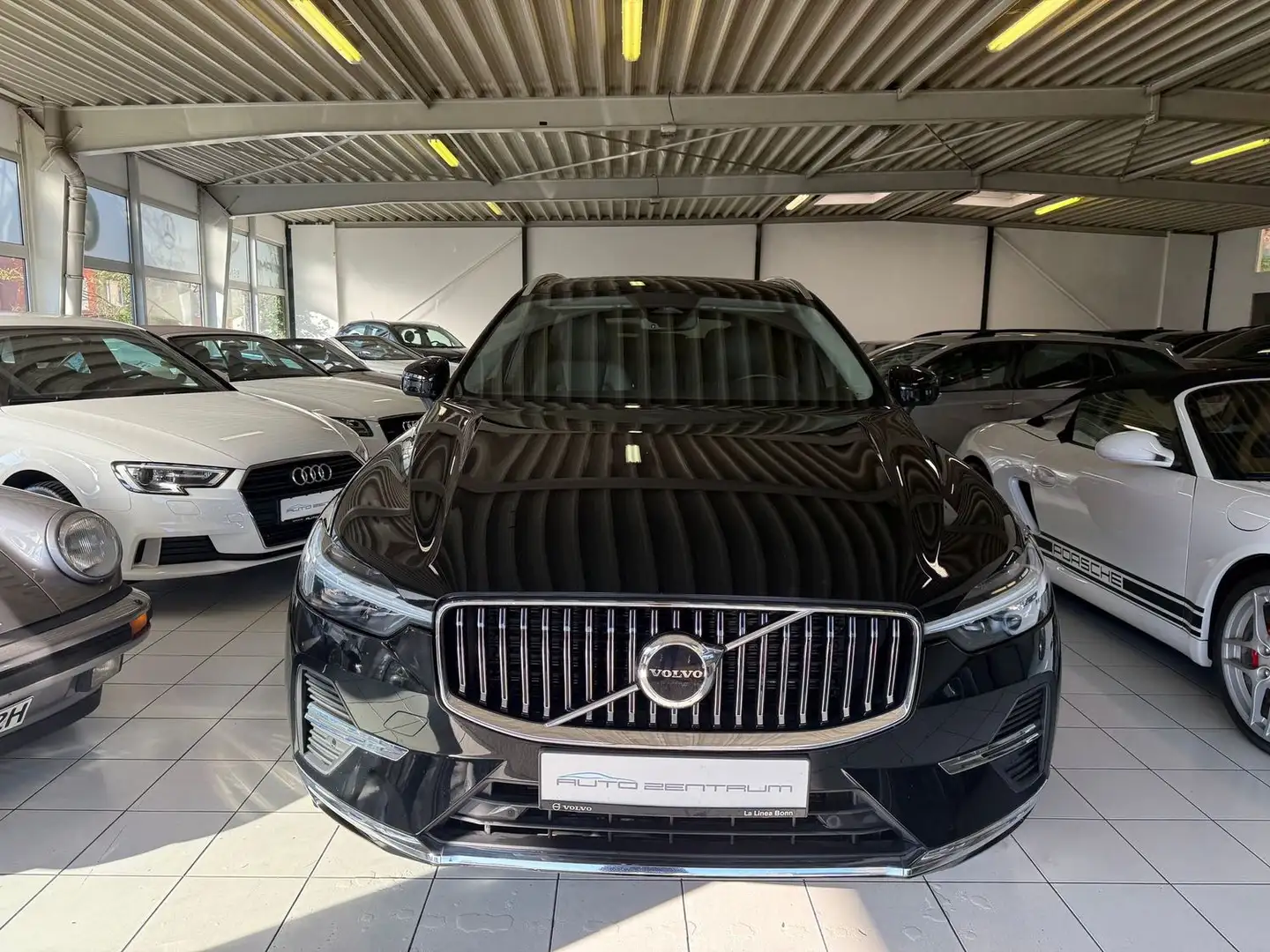 Volvo XC60 Inscription PANORAMA NEUWERTIG FACELIFT Schwarz - 2