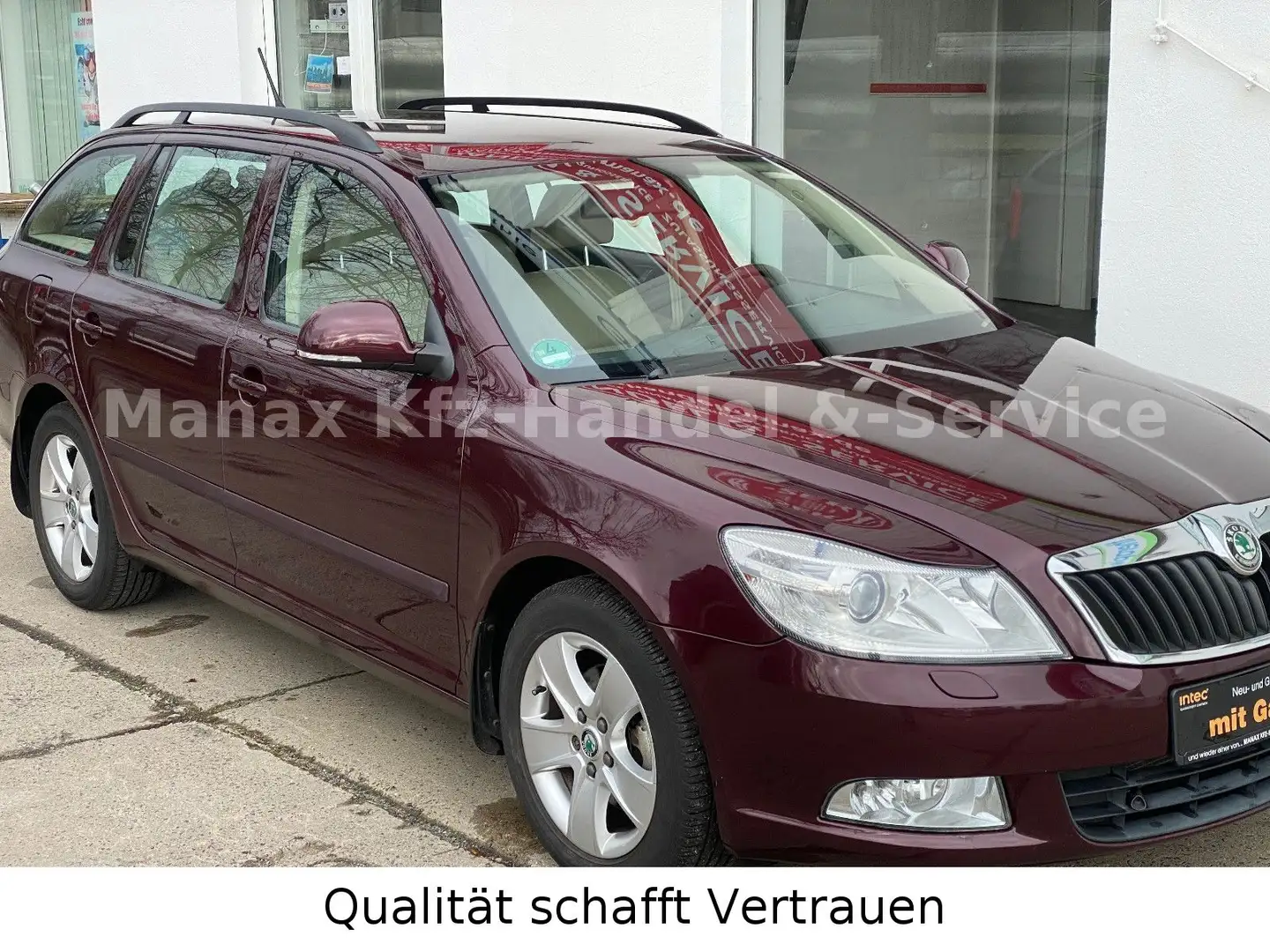 Skoda Octavia Combi Elegance Rot - 1