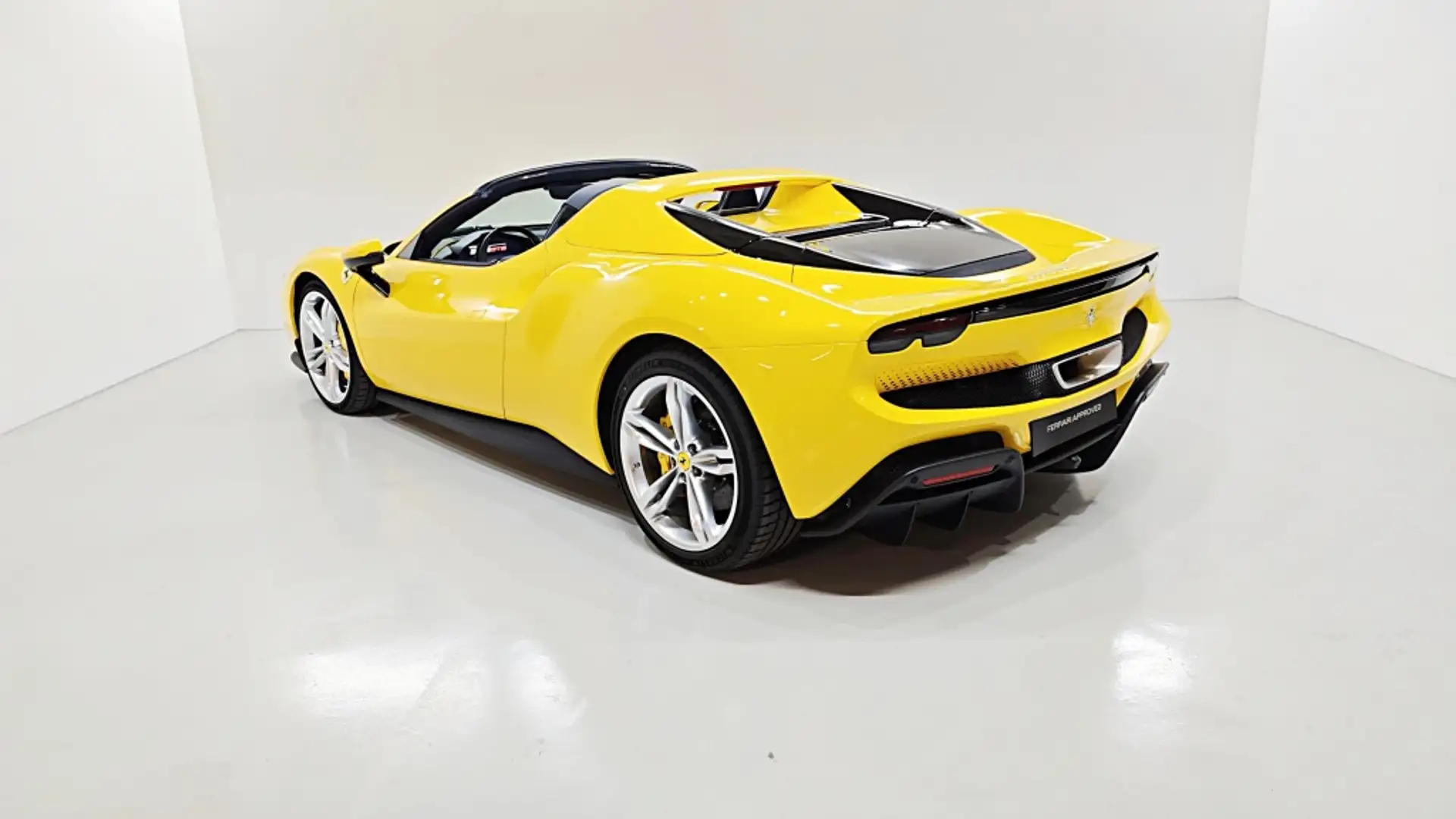 페라리 296 GTS 2026 노랑 사진 6