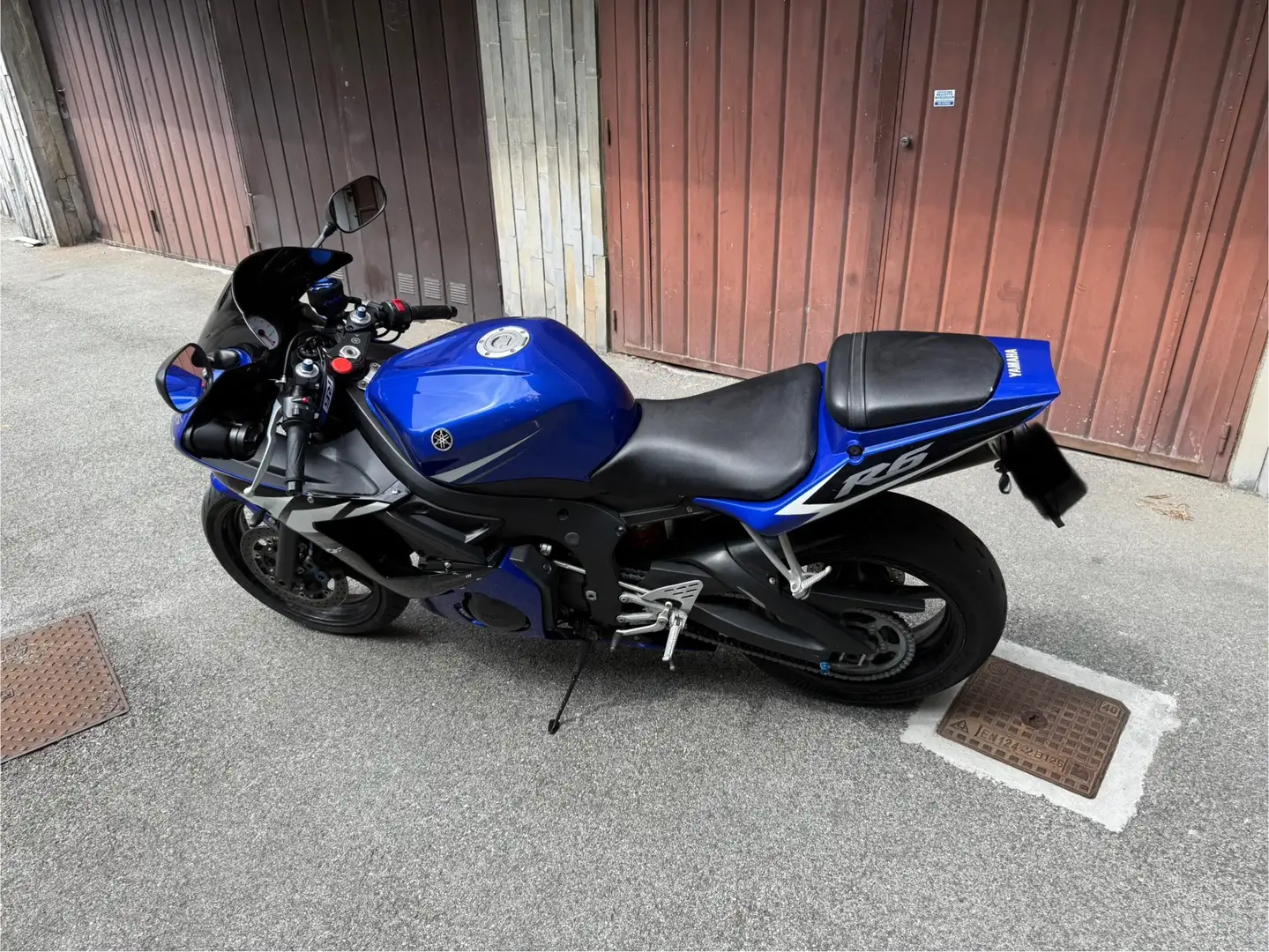 Yamaha YZF 600 iniezione - 2