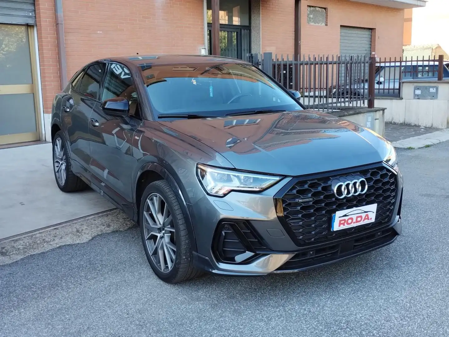Audi Q3 Q3 I 2019 SPB S line edition quattro s-tronic Gris - 1