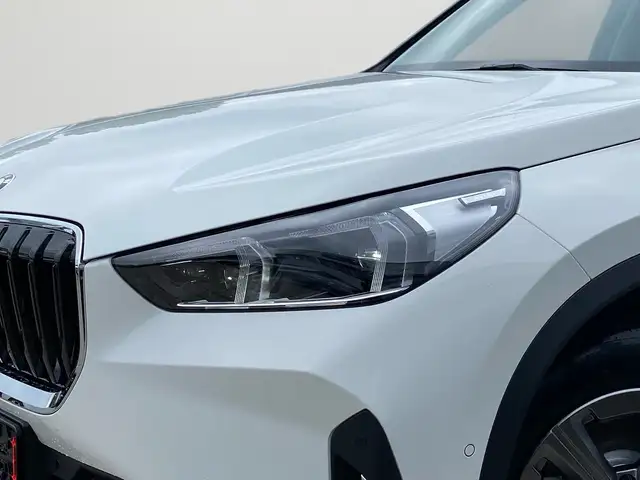 BMW X1 view 5