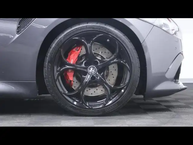 Alfa Romeo Giulia view 9
