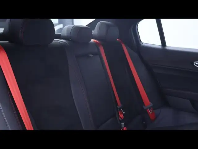 Alfa Romeo Giulia view 15