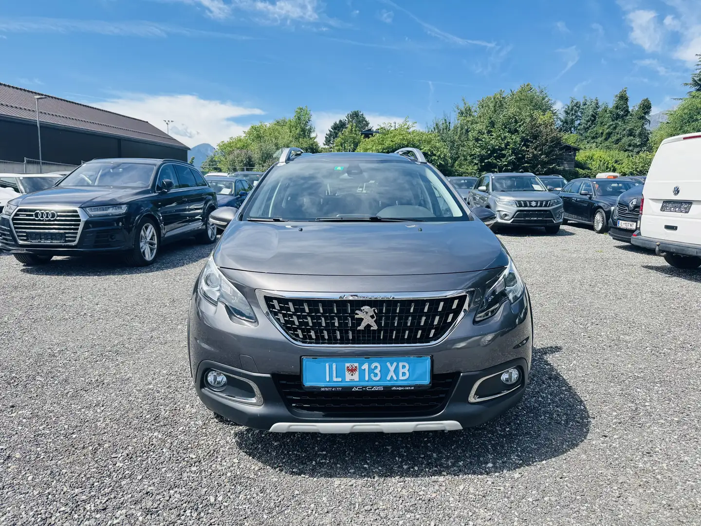 Peugeot 2008 AT - SUV5 1.5 BlueHDi 100 EU6d-T, Allure Grau - 2