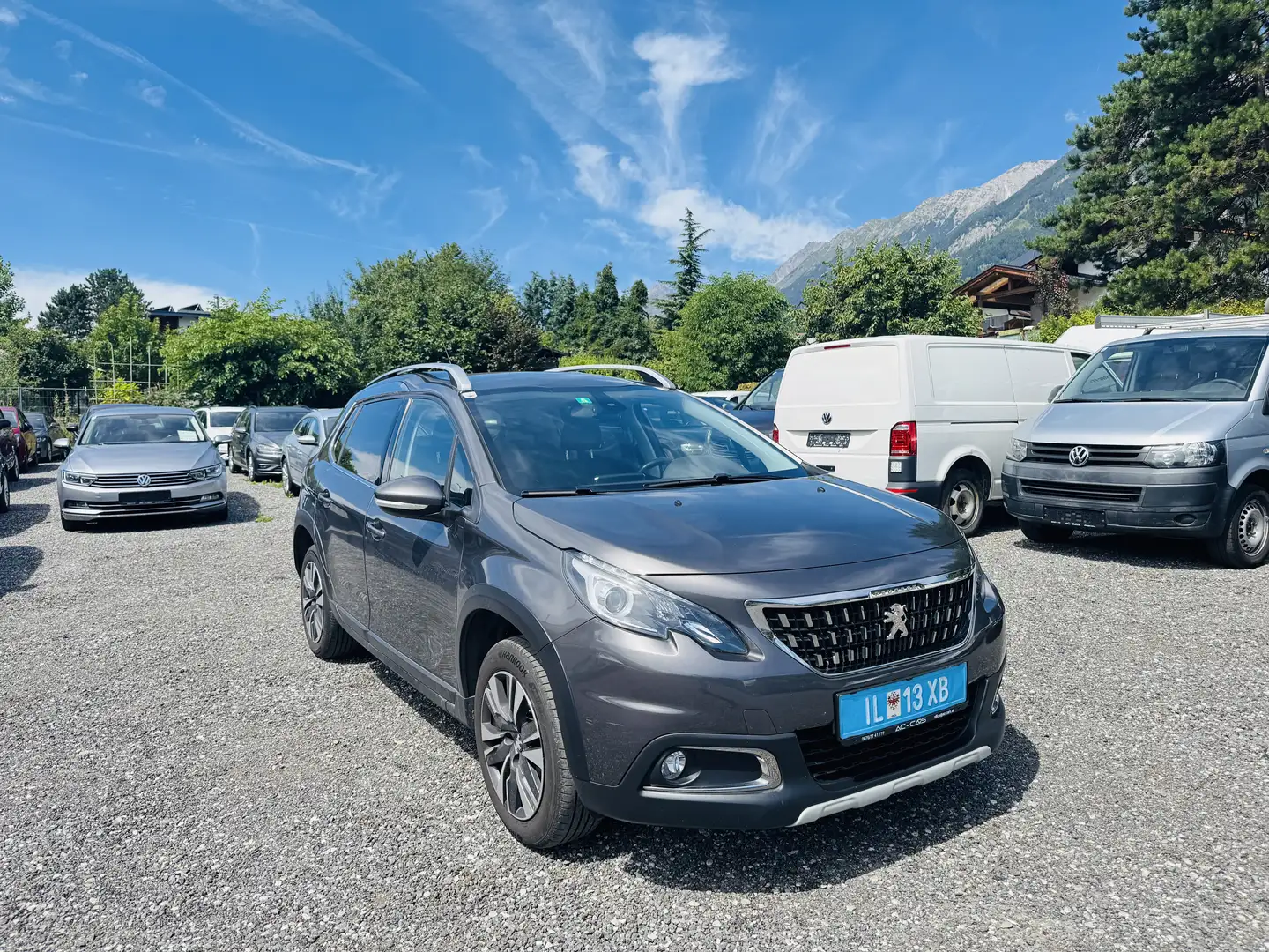 Peugeot 2008 AT - SUV5 1.5 BlueHDi 100 EU6d-T, Allure Grau - 1