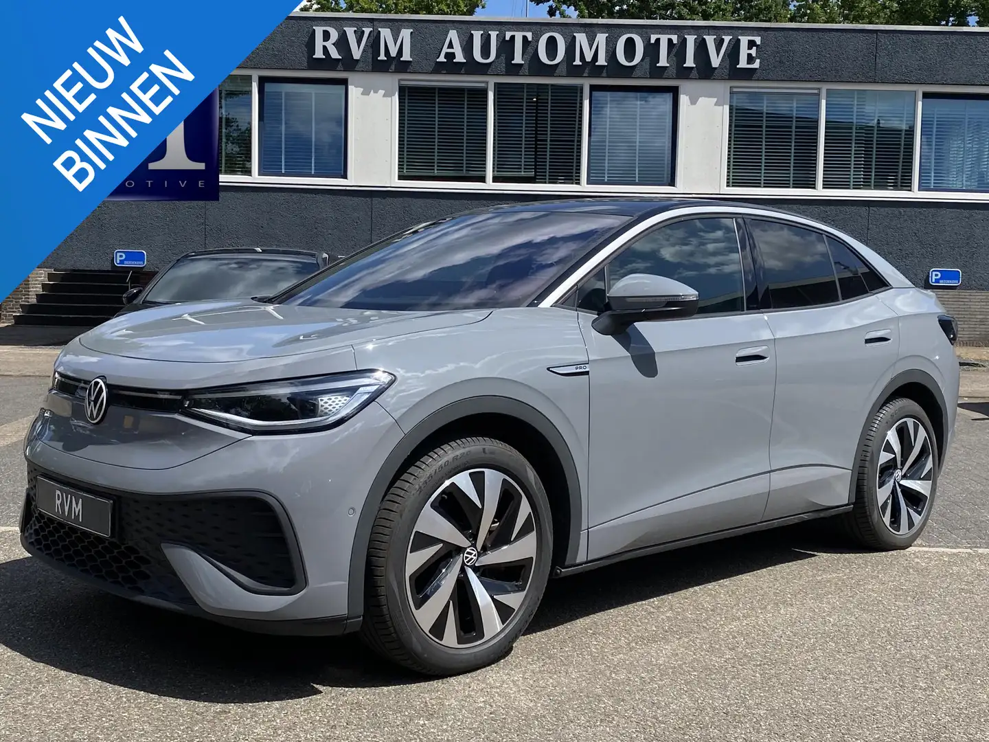 Volkswagen ID.5 Pro 77 kWh MEMORY SEAT | PANO | 360 CAMERA Grijs - 1