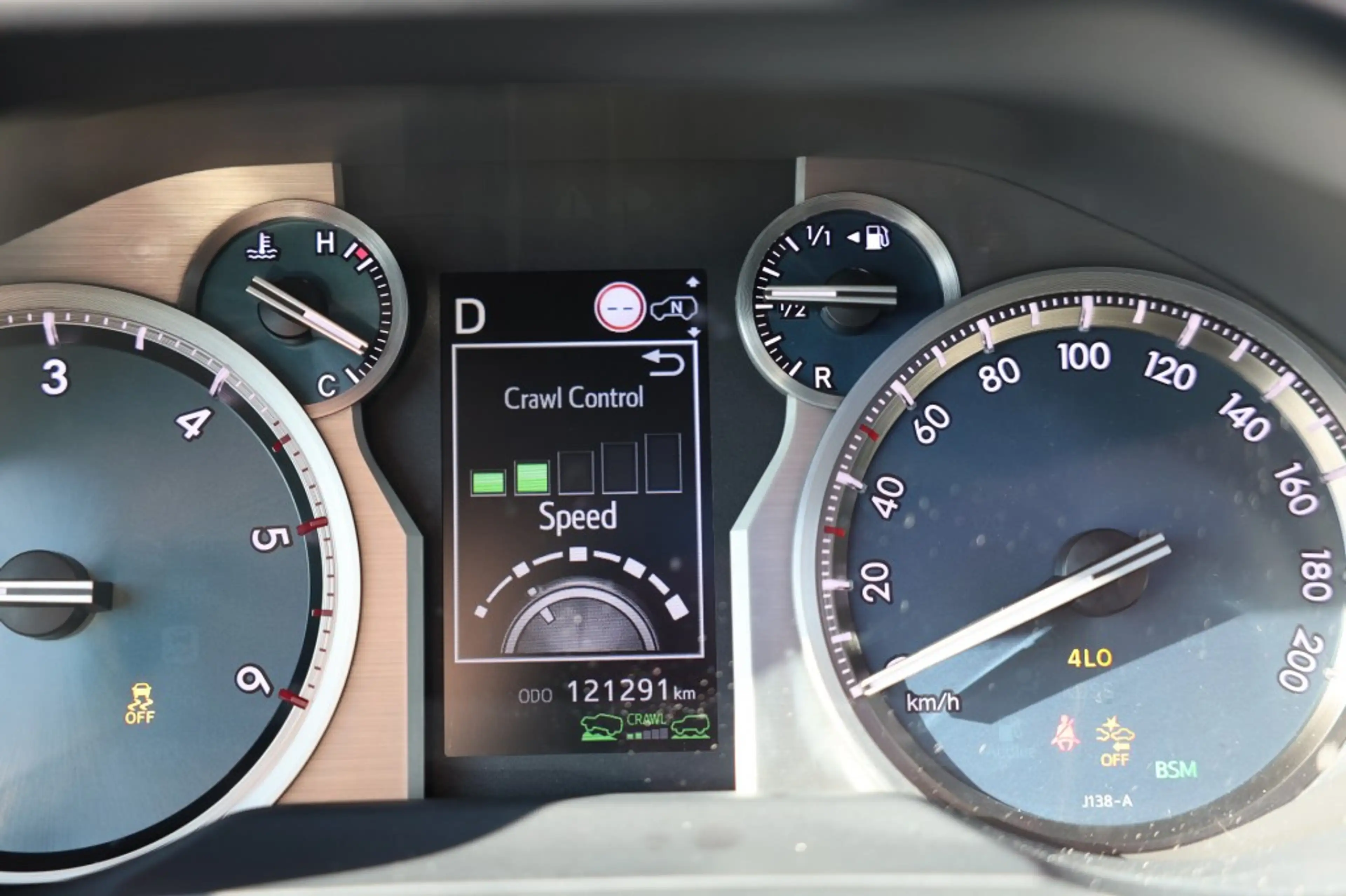 Toyota Land Cruiser 2.8 D-4D 5DRS BLACK EDITION A/T VAN — photo 23