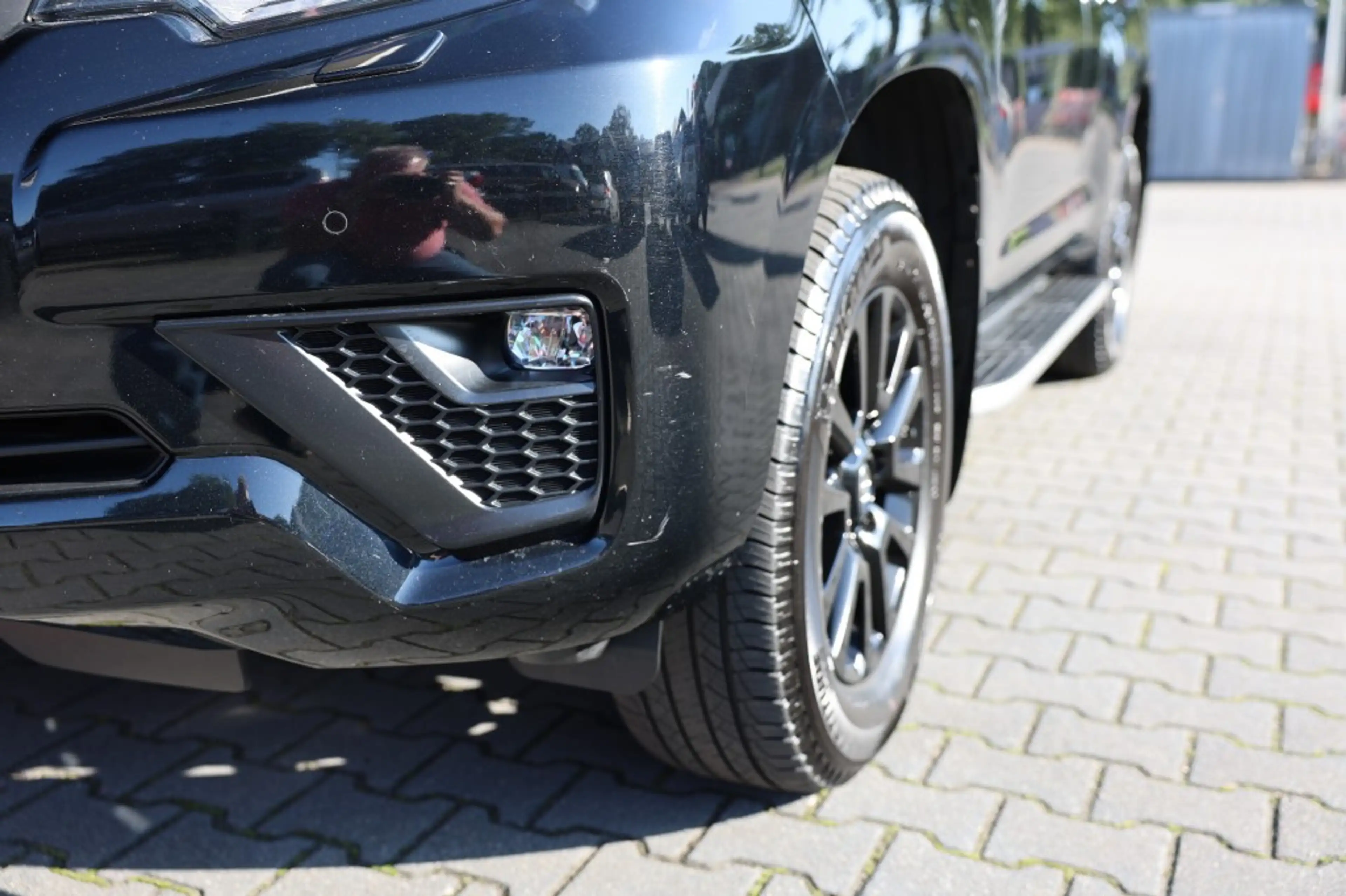 Toyota Land Cruiser 2.8 D-4D 5DRS BLACK EDITION A/T VAN — photo 33