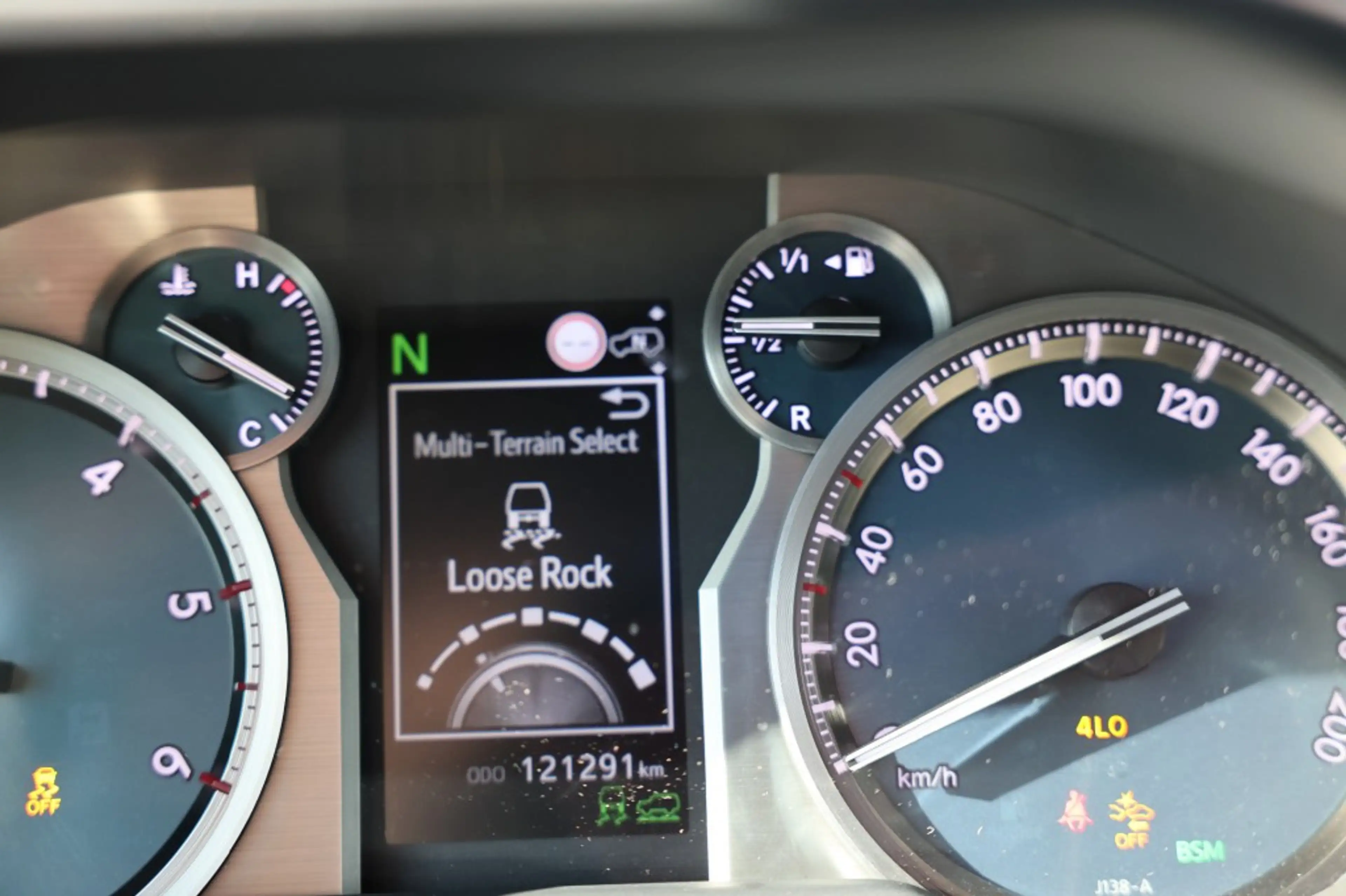 Toyota Land Cruiser 2.8 D-4D 5DRS BLACK EDITION A/T VAN — photo 22