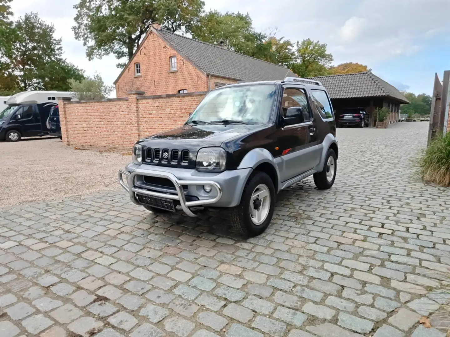 Suzuki Jimny 1.3i 16v JLX Evergreen Negro - 1