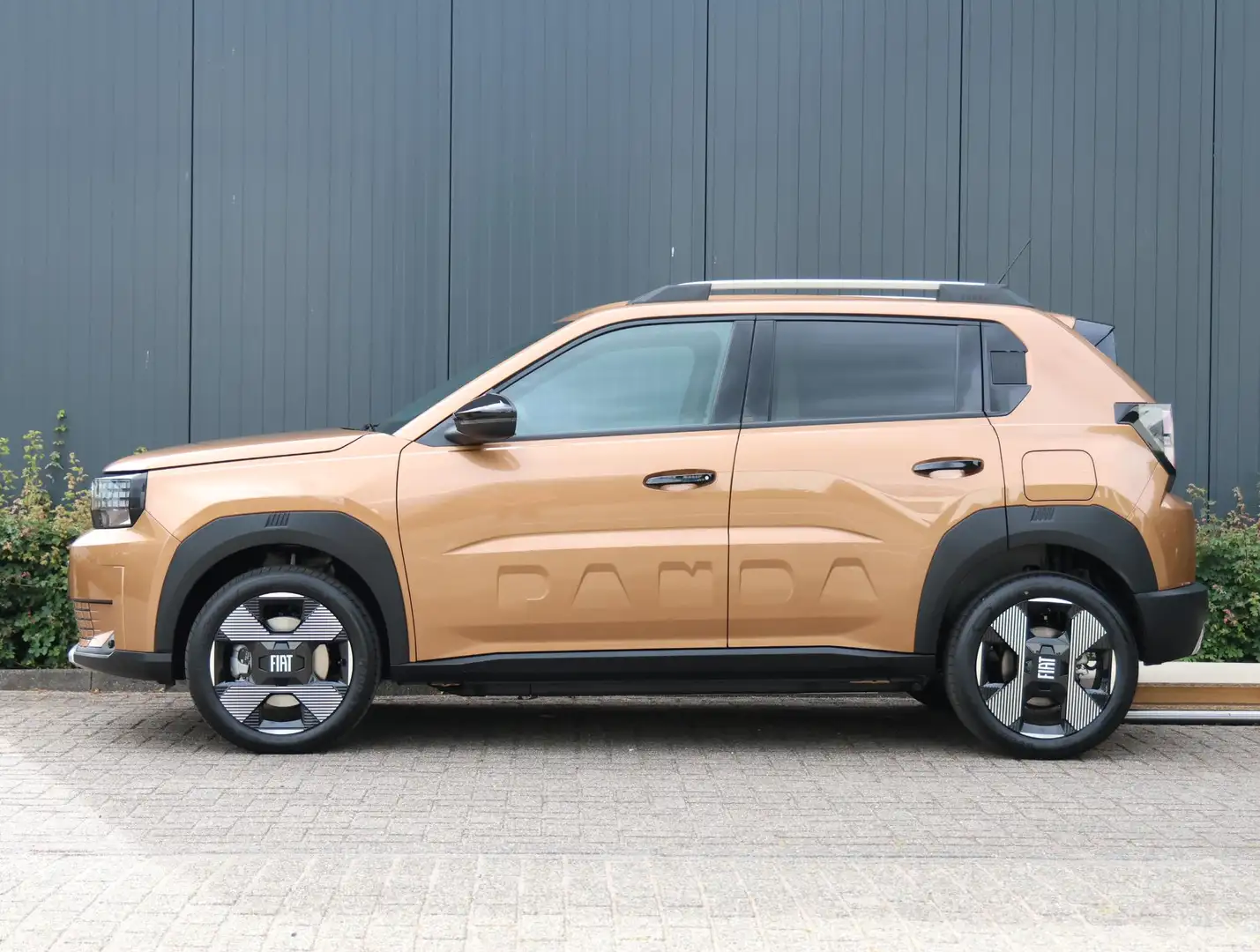 Fiat Grande Panda La Prima 11 kW 44 kWh | Achteruitrijcamera | Navig Bruin - 2