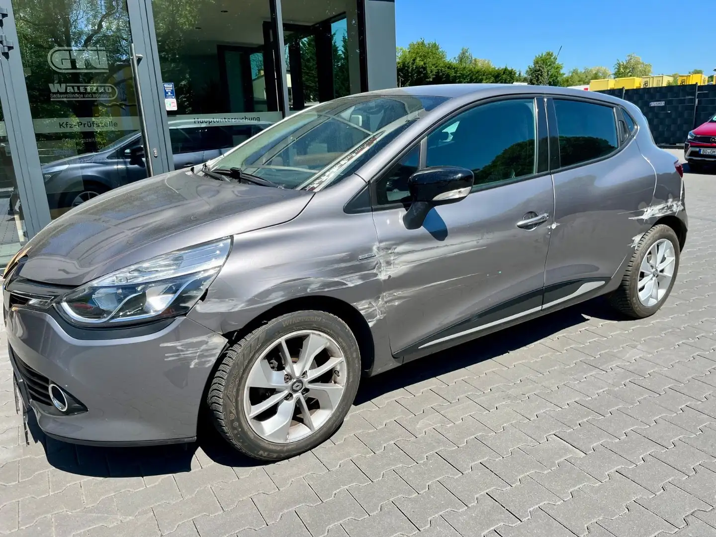 Renault Clio IV Limited De Navi PDC Klima Vollfahrbereit Grau - 2