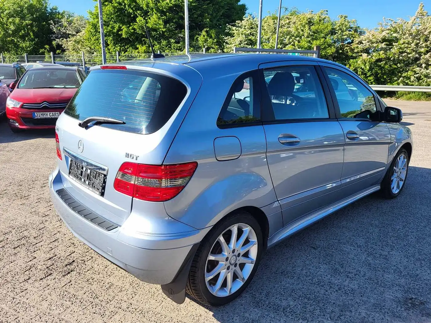 Mercedes-Benz B 180 NGT BlueEFFICIENCY Blau - 2