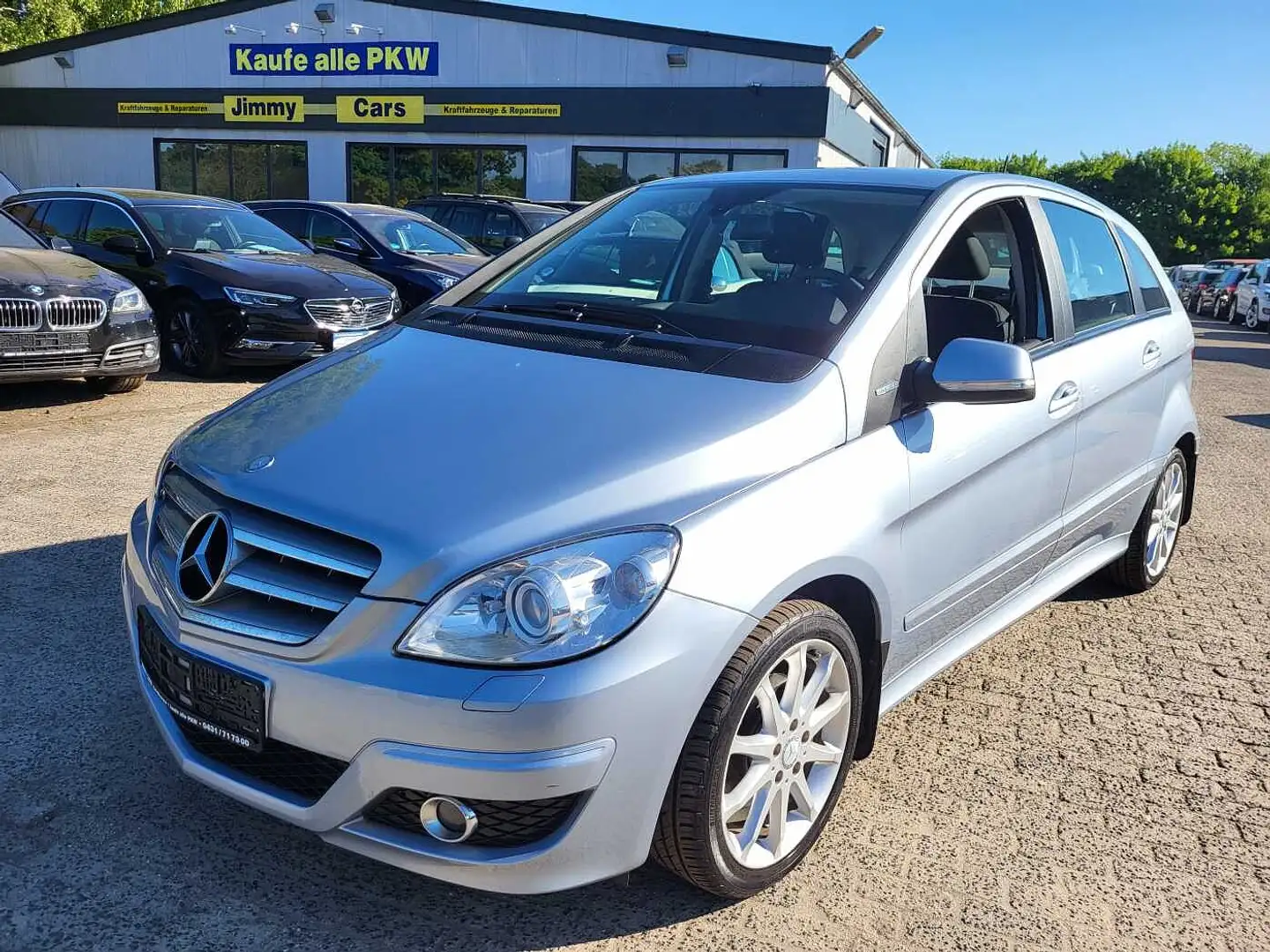 Mercedes-Benz B 180 NGT BlueEFFICIENCY Blau - 1