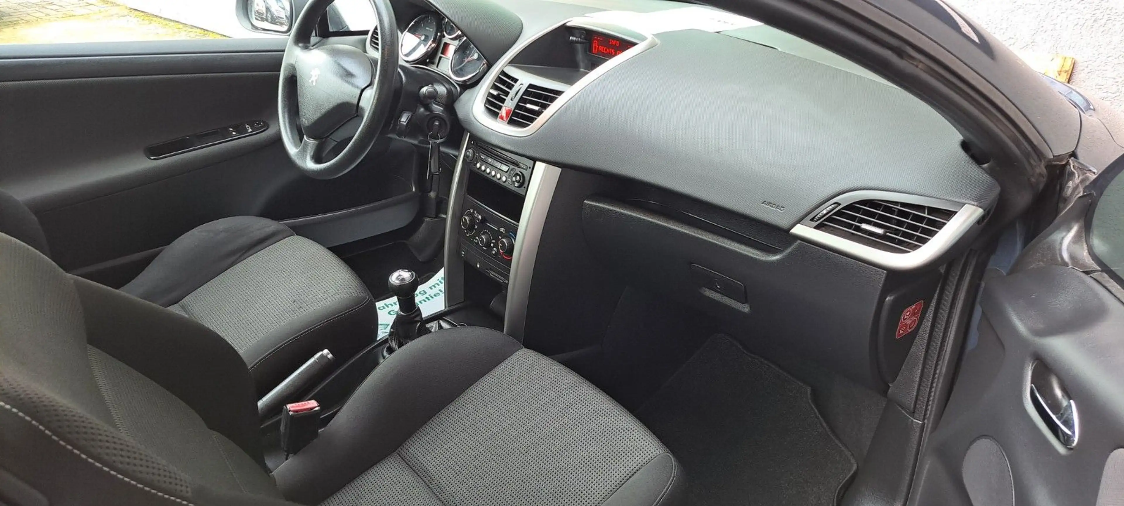 Peugeot 207 CC Cabrio-Coupe Access,1,6,Euro 5 — photo 10