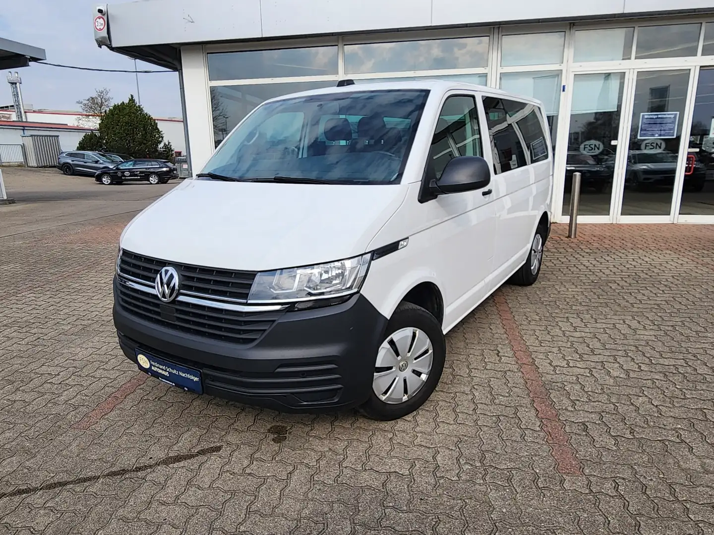 Volkswagen T6.1 Transporter 2.0 TDI Kombi L1H1 (EURO 6d) Alb - 2
