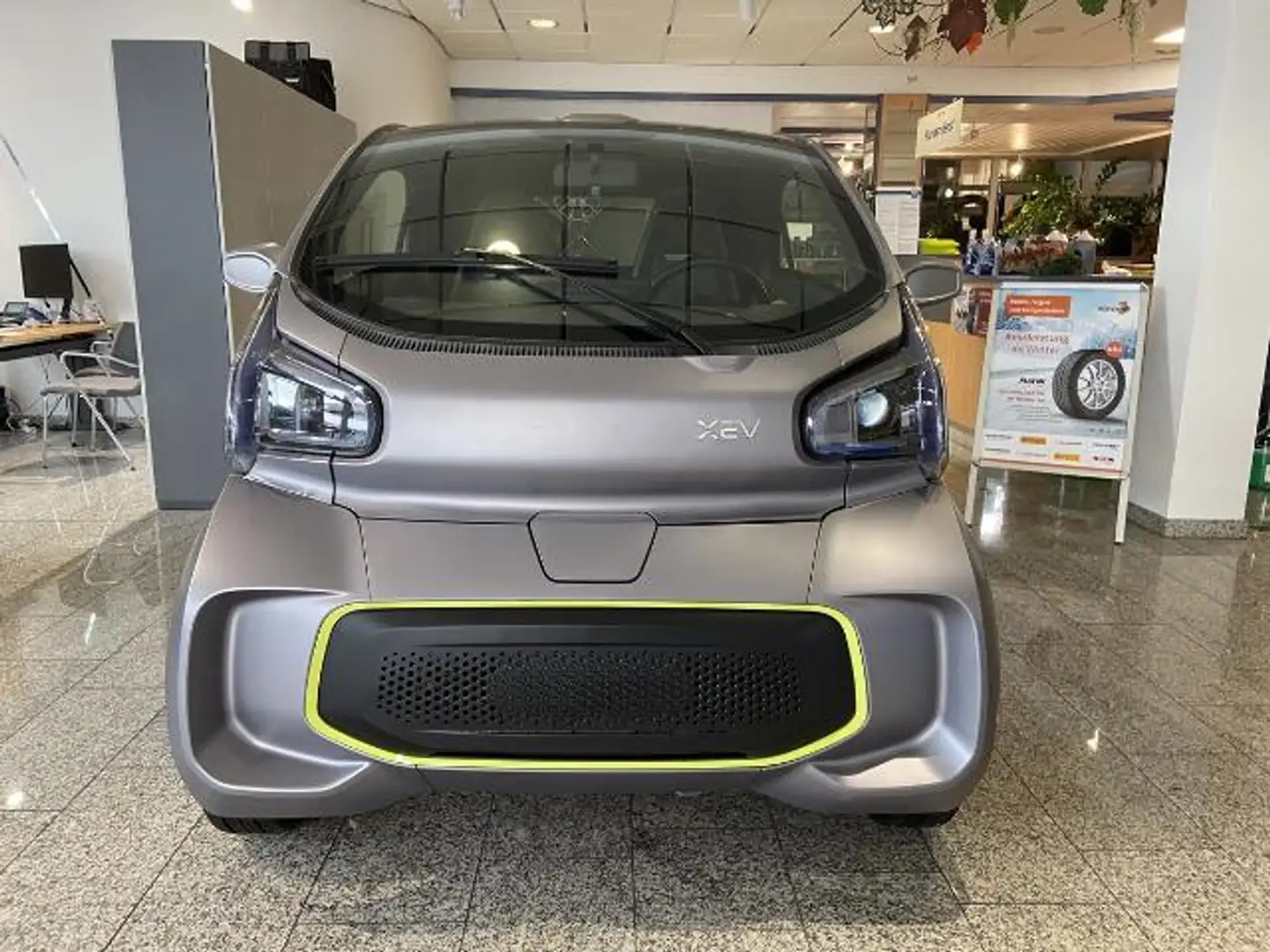 XEV Yoyo Luxury - Apple CarPlay - Bluetooth - Klima Gris - 2