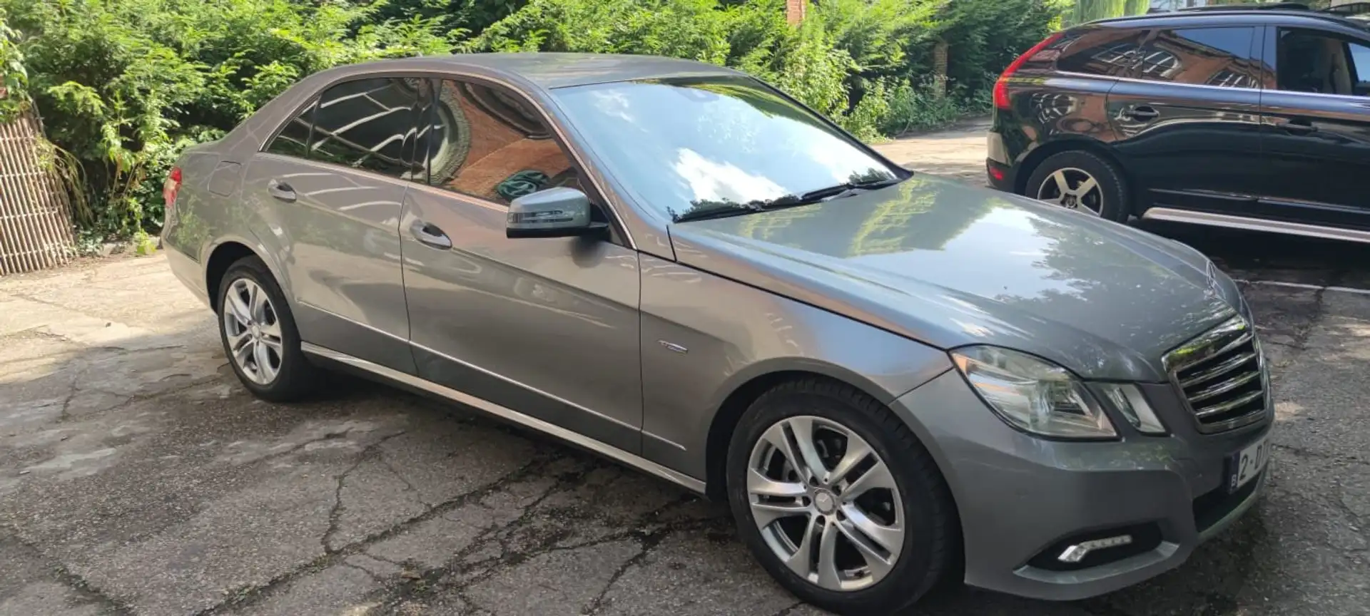 Mercedes-Benz E 220 E 220 CDI DPF BlueEFFICIENCY Automatik Avantgarde Gris - 2
