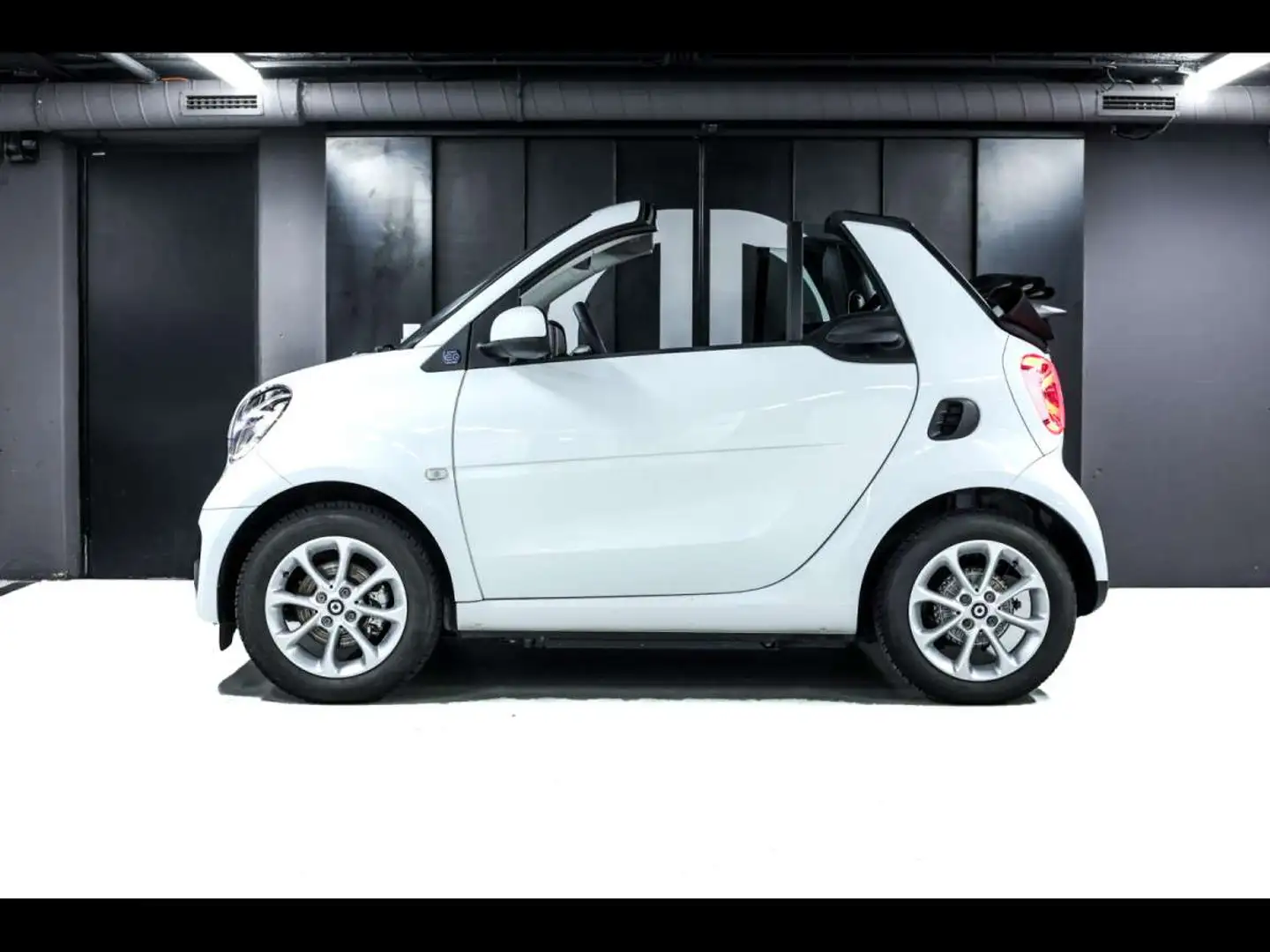 smart forTwo CARIOLET EQEXCLUSIVE PACKPLUS PACKWINTER PACK Blanc - 2