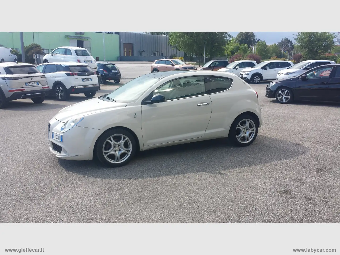 Alfa Romeo MiTo 1.3 JTDm-2 95 CV S&S DISTINTCIVE Weiß - 2