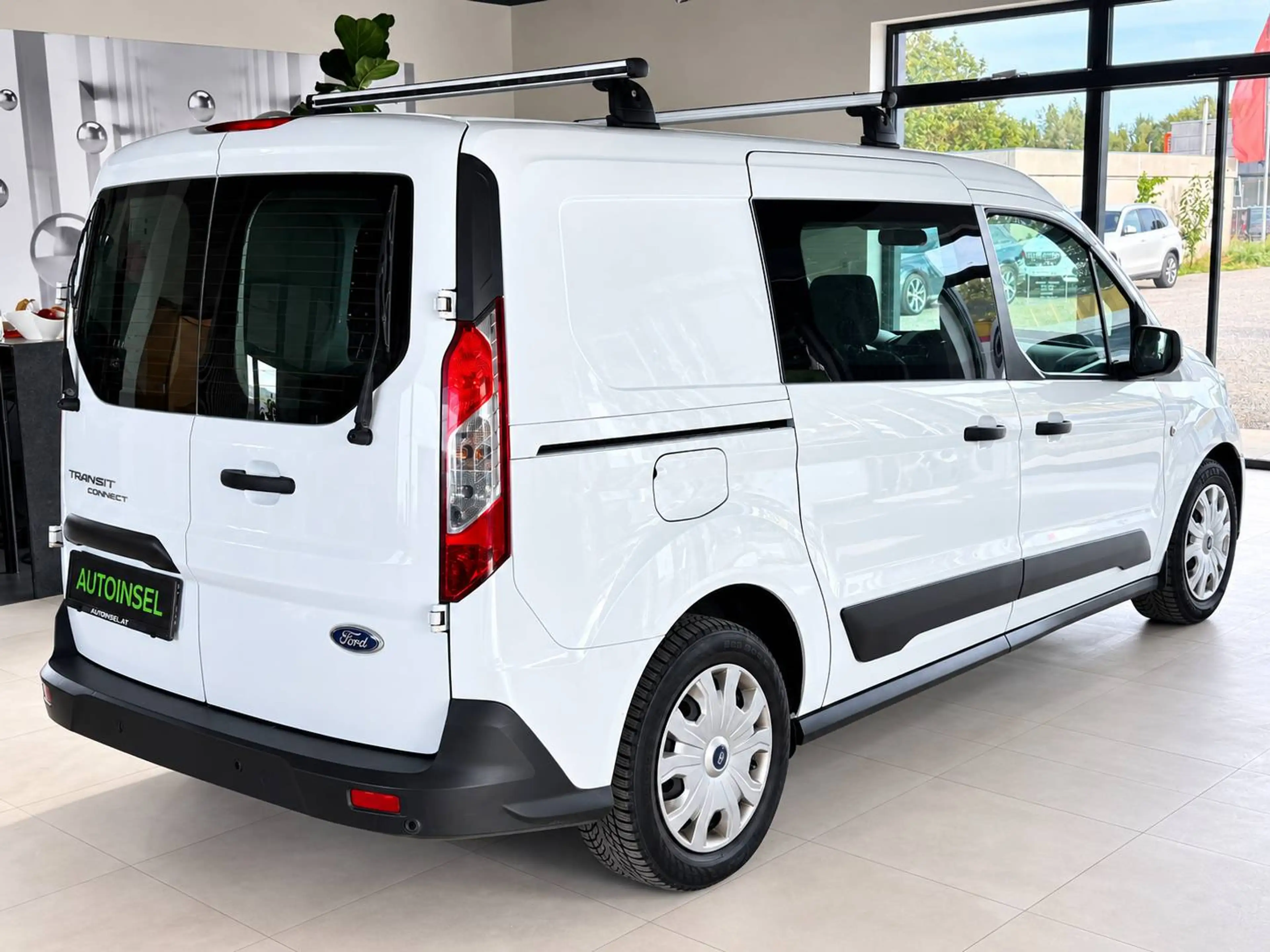 Ford Transit Connect Kasten-Lang Einparkhilfe+5-Sitze+2-Schriebetüren+1.Besitz — photo 4