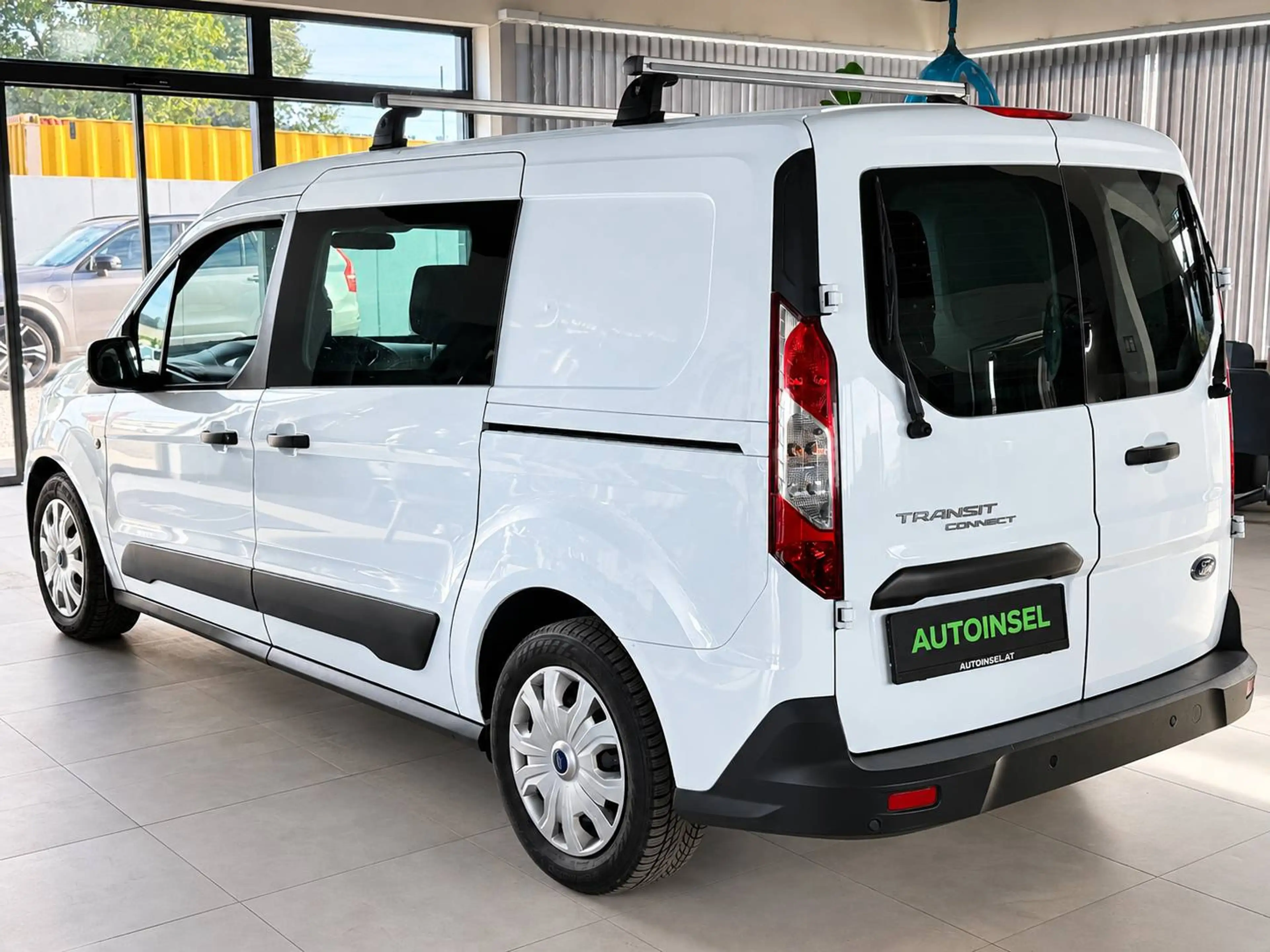 Ford Transit Connect Kasten-Lang Einparkhilfe+5-Sitze+2-Schriebetüren+1.Besitz — photo 3