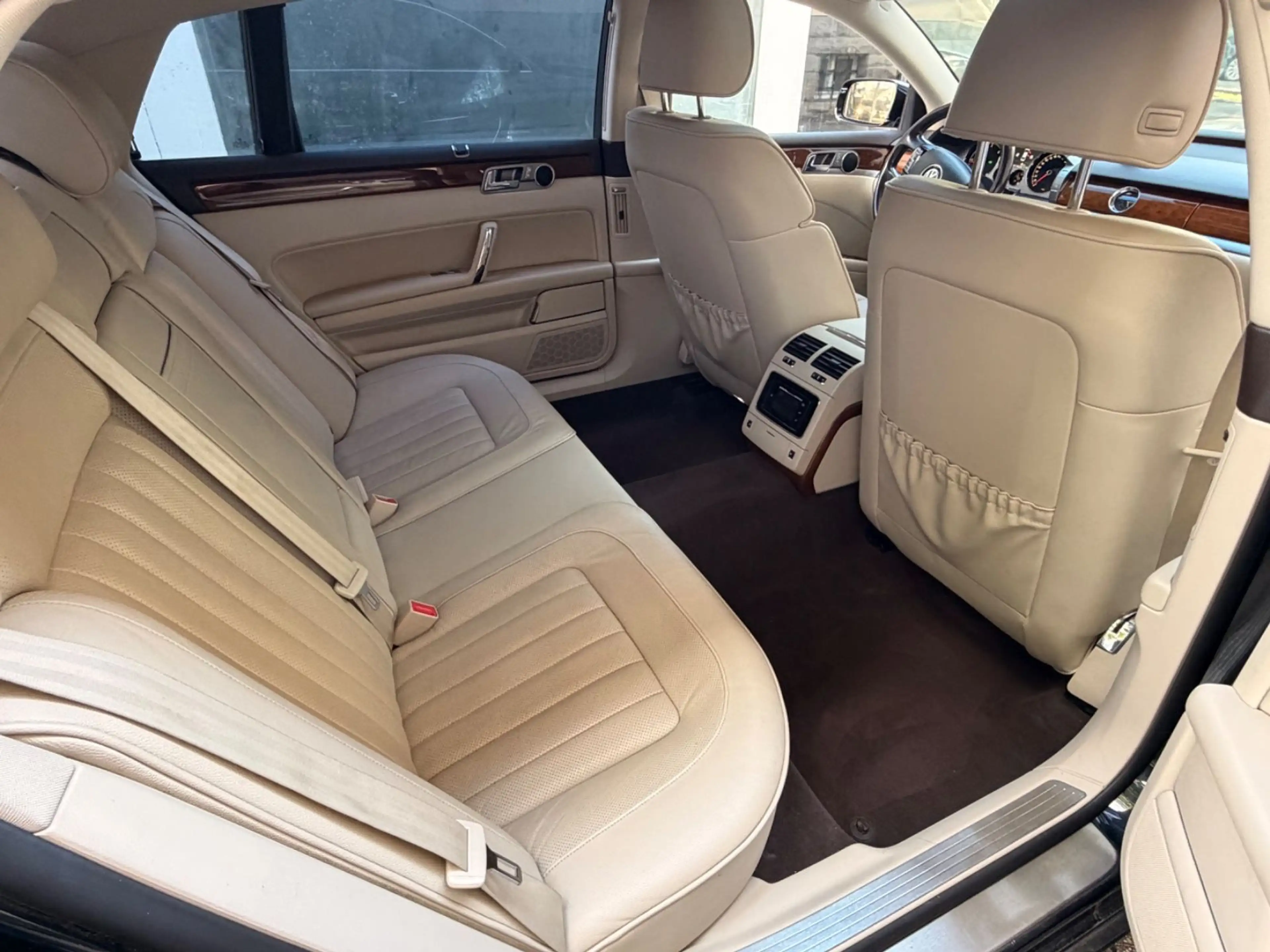 Volkswagen Phaeton V6 TDI 4Motion Leder Beige — photo 13
