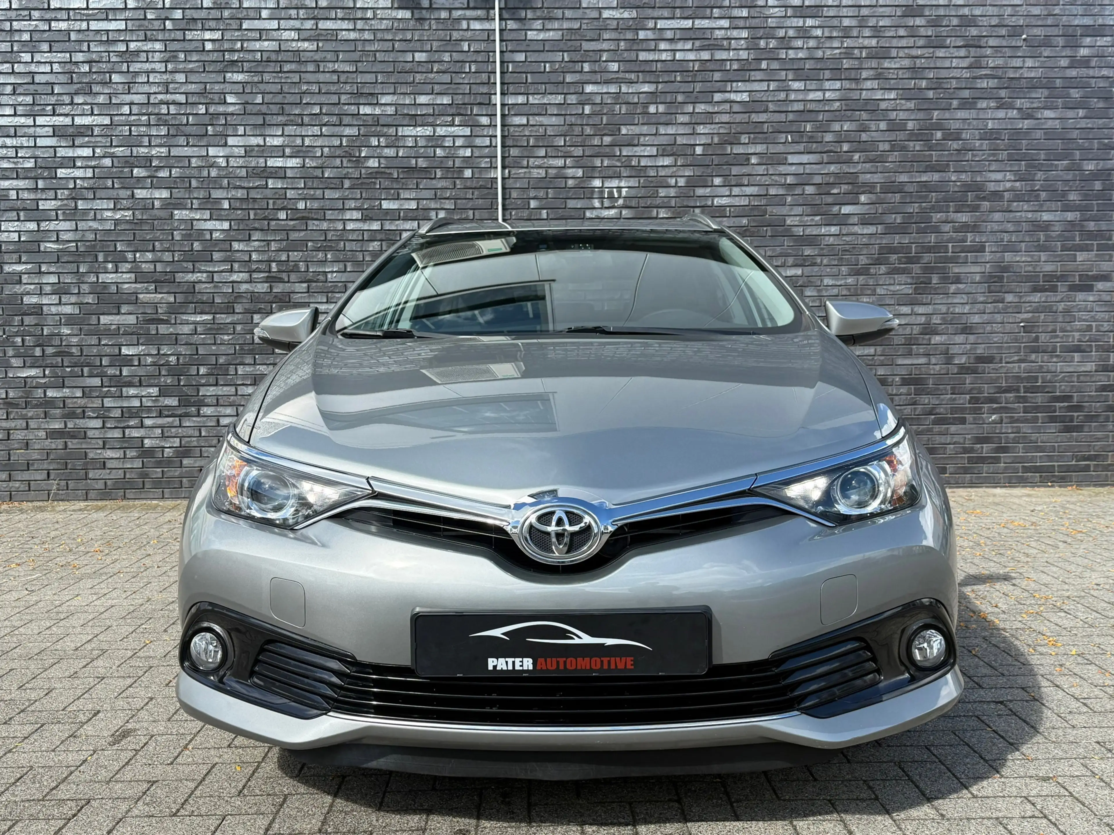 Toyota Auris Touring Sports 1.2T Dynamic S+ Camera|Navi|PCS|Sto — photo 8