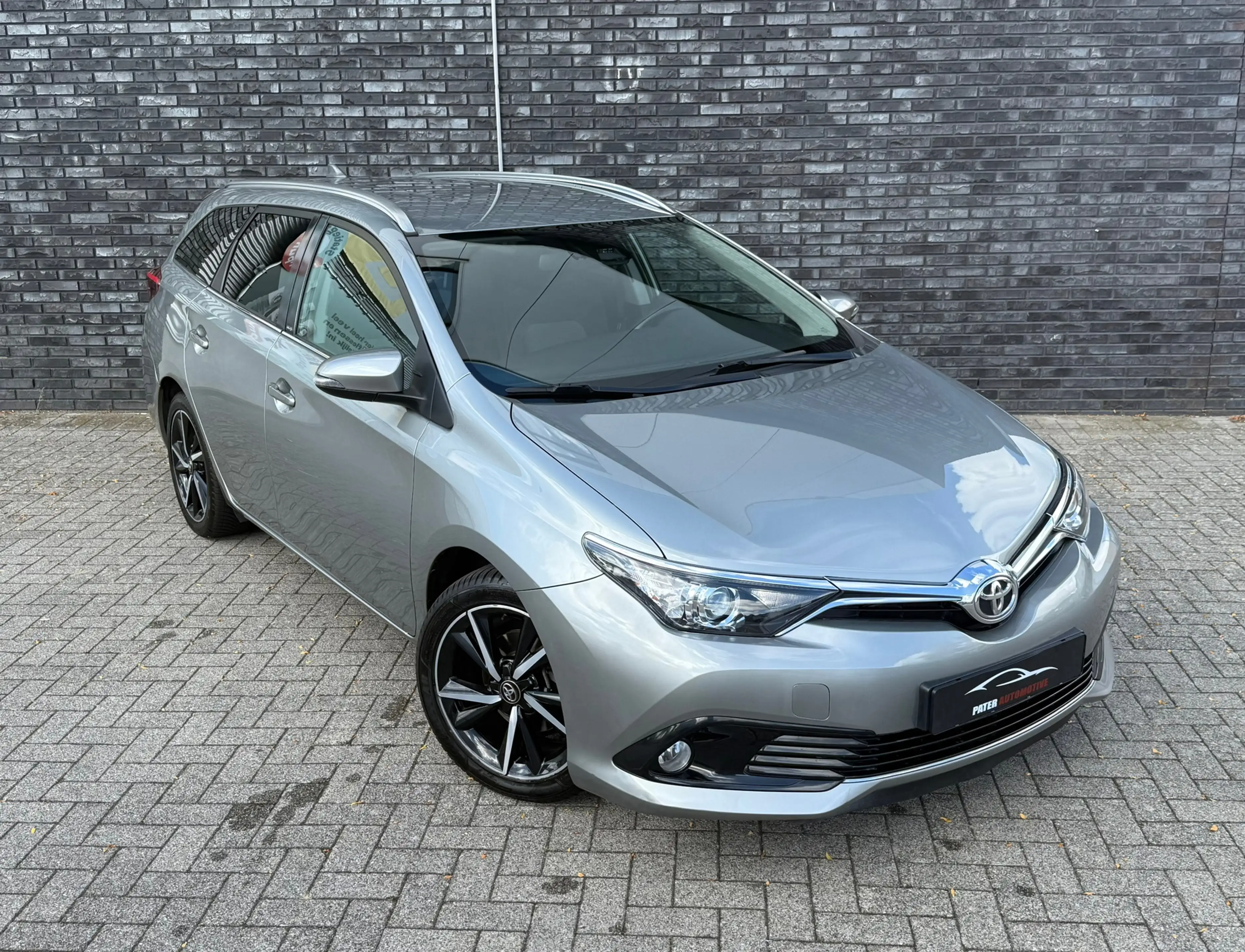 Toyota Auris Touring Sports 1.2T Dynamic S+ Camera|Navi|PCS|Sto — photo 7